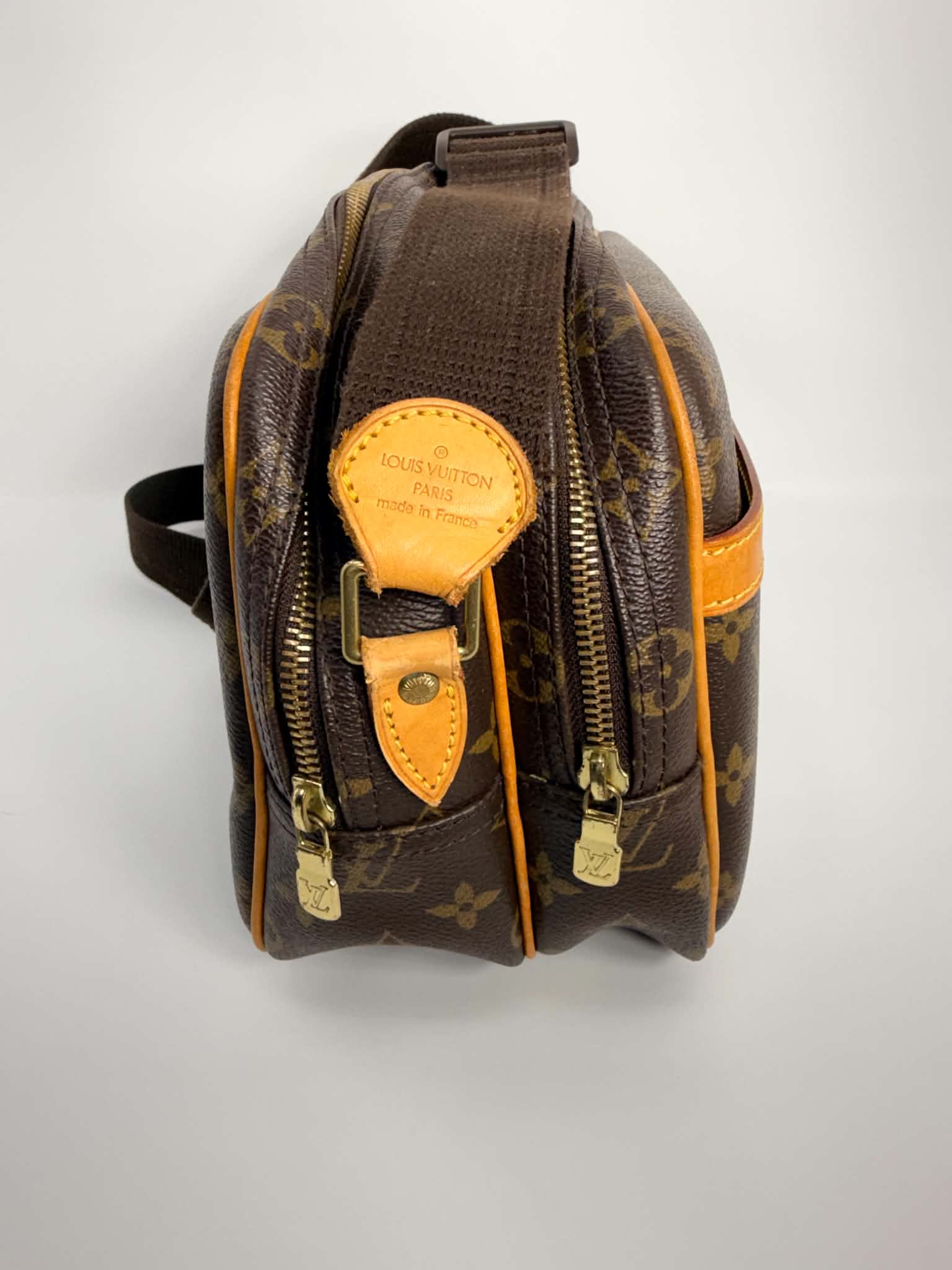 Louis Vuitton Reporter MM in Monogram