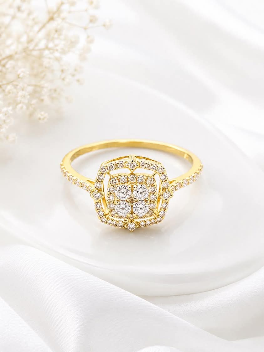 Square Cluster Diamond 18K Yellow Gold Ring