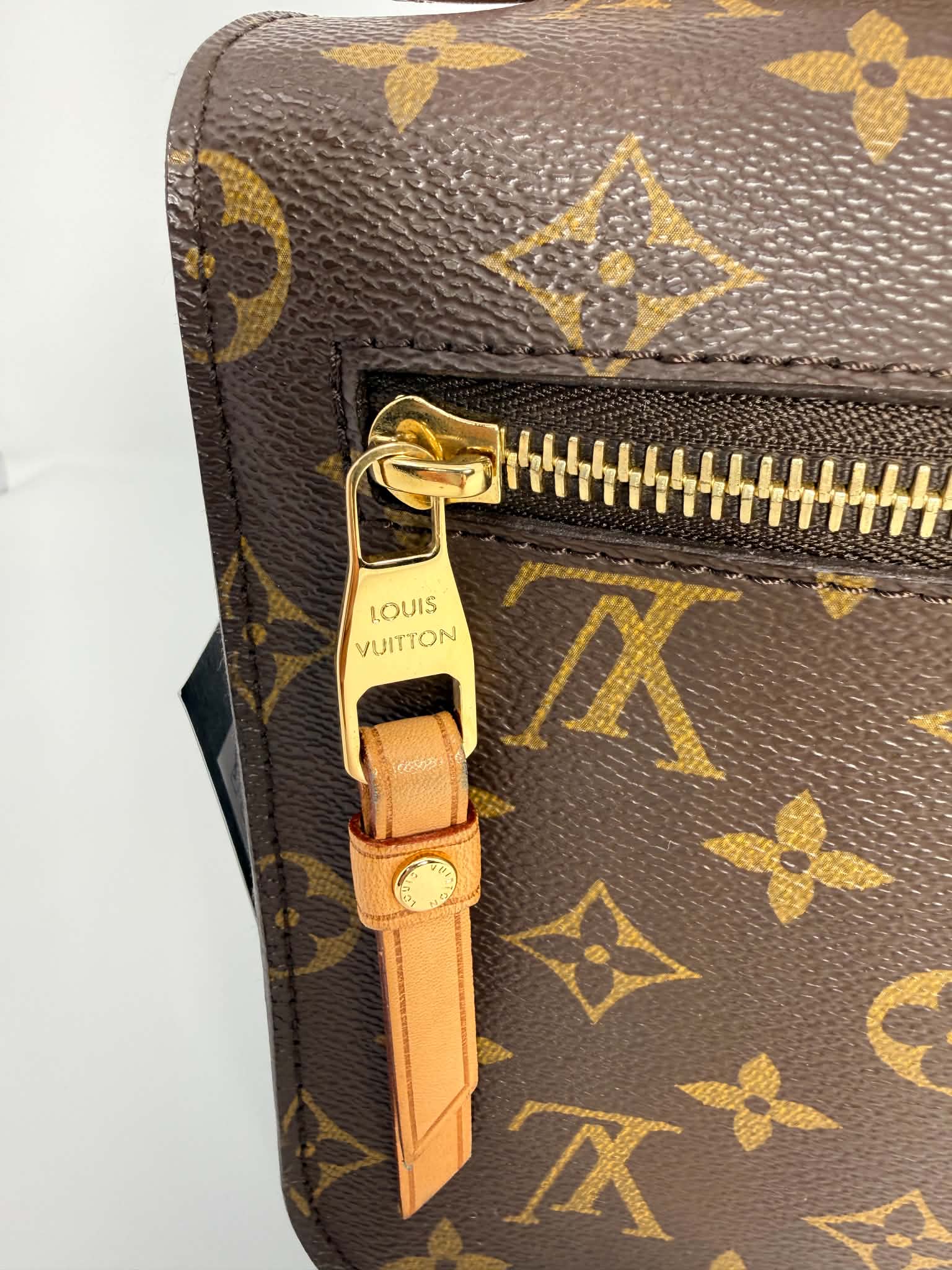 Louis Vuitton Monogram Pochette Metis