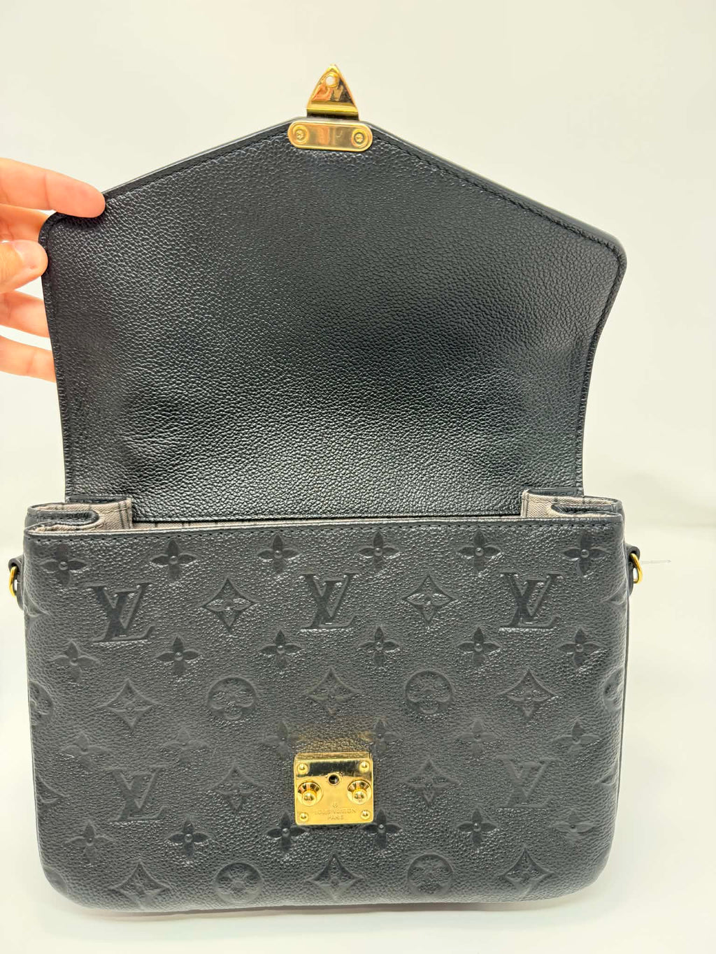 Louis Vuitton Metis Pochette Black Empriente Leather