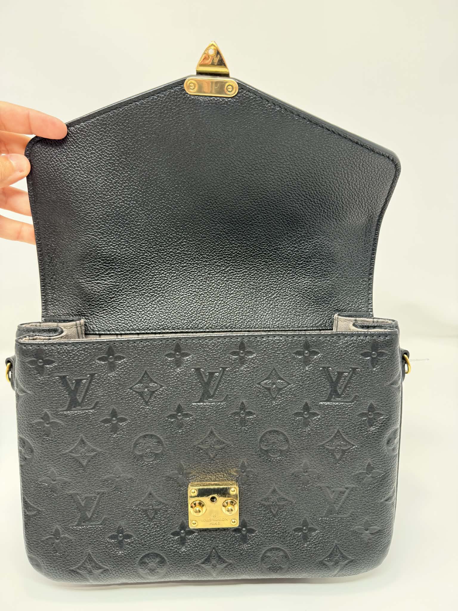 Louis Vuitton Metis Pochette Black Empriente Leather