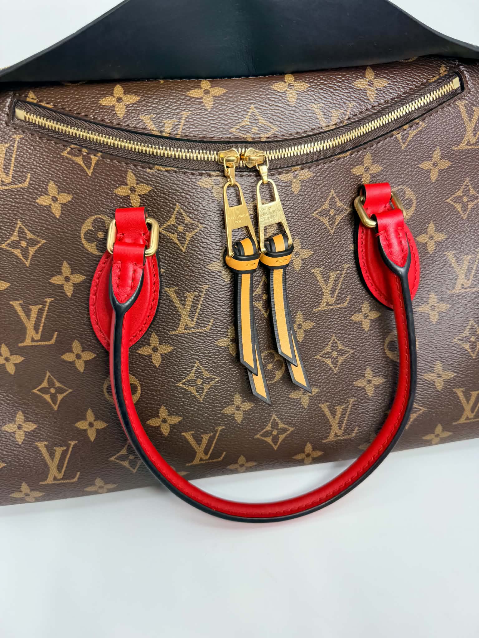 Louis Vuitton Tuileries MM Monogram