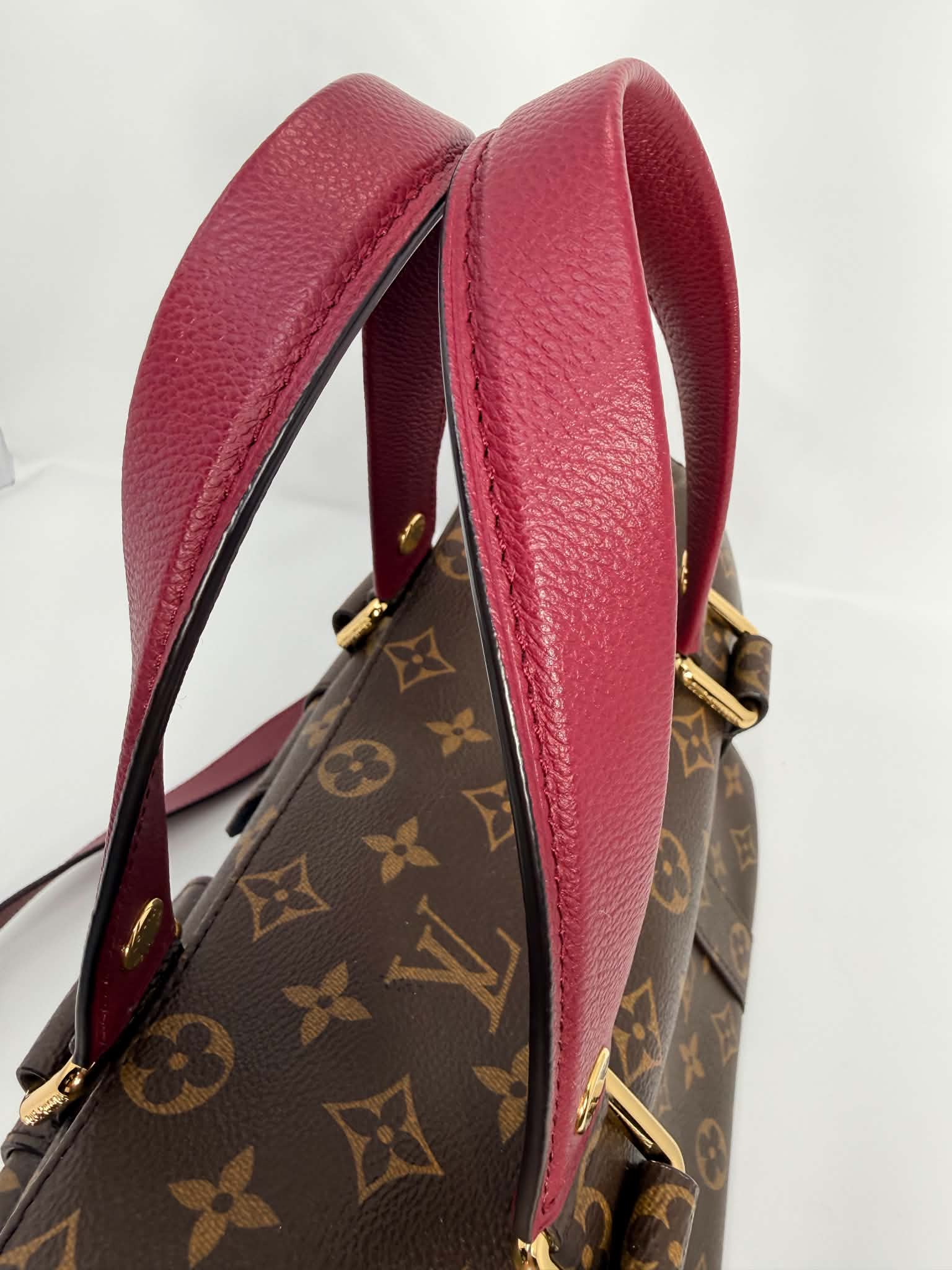 Louis Vuitton Monogram Manhattan NM Raisin