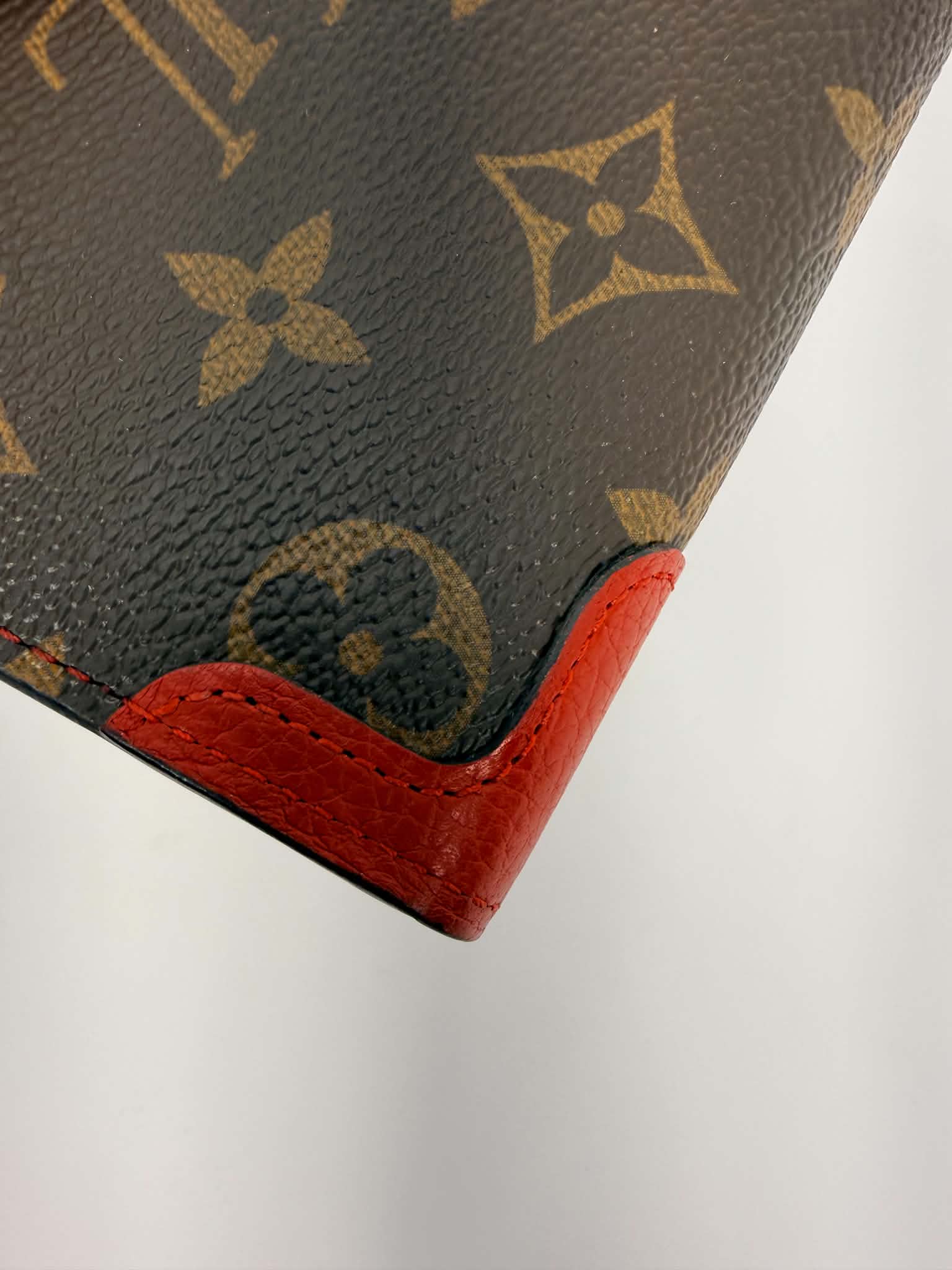 Louis Vuitton Monogram Sarah Retiro Wallet Cherry