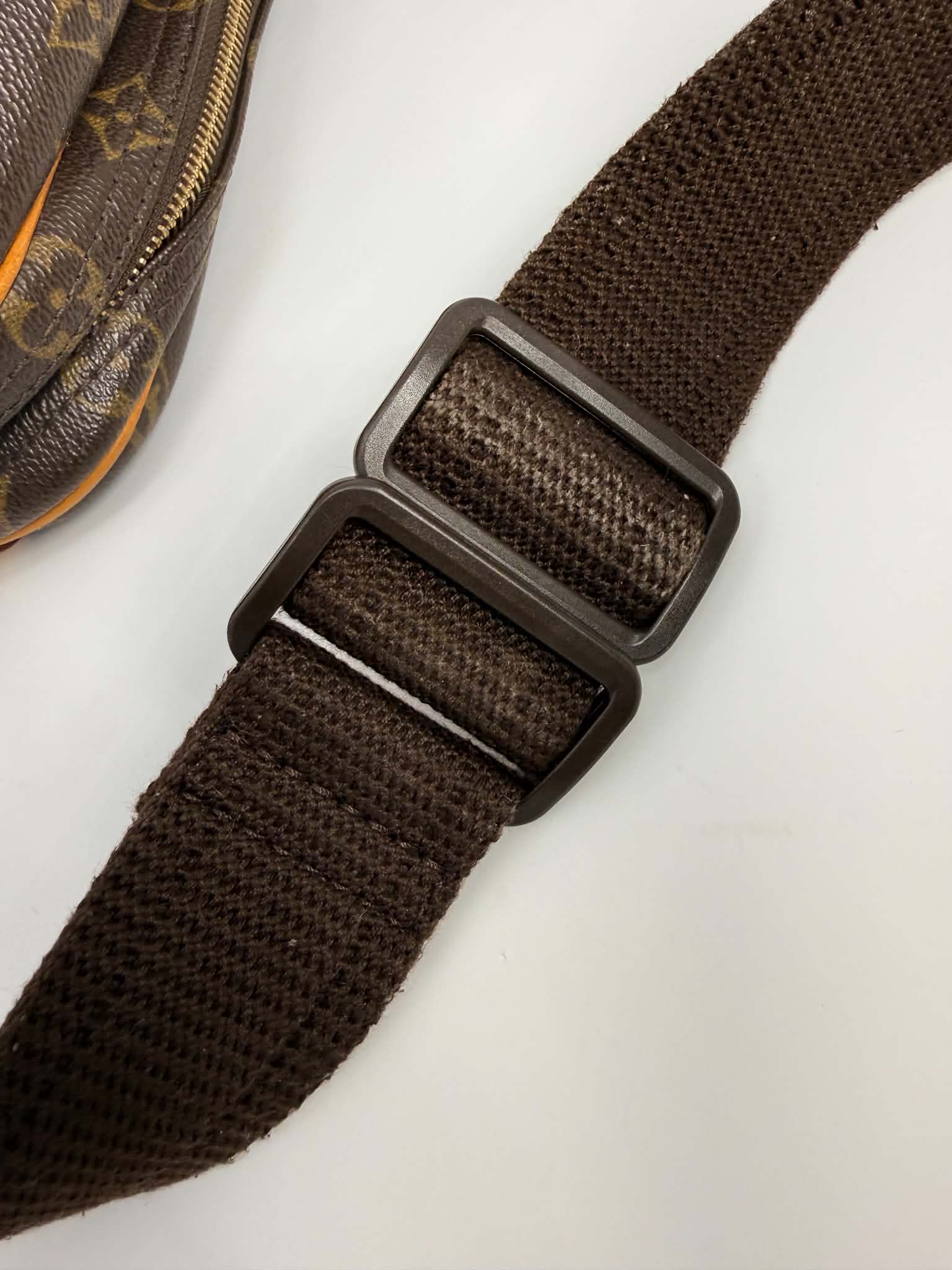 Louis Vuitton Reporter MM in Monogram