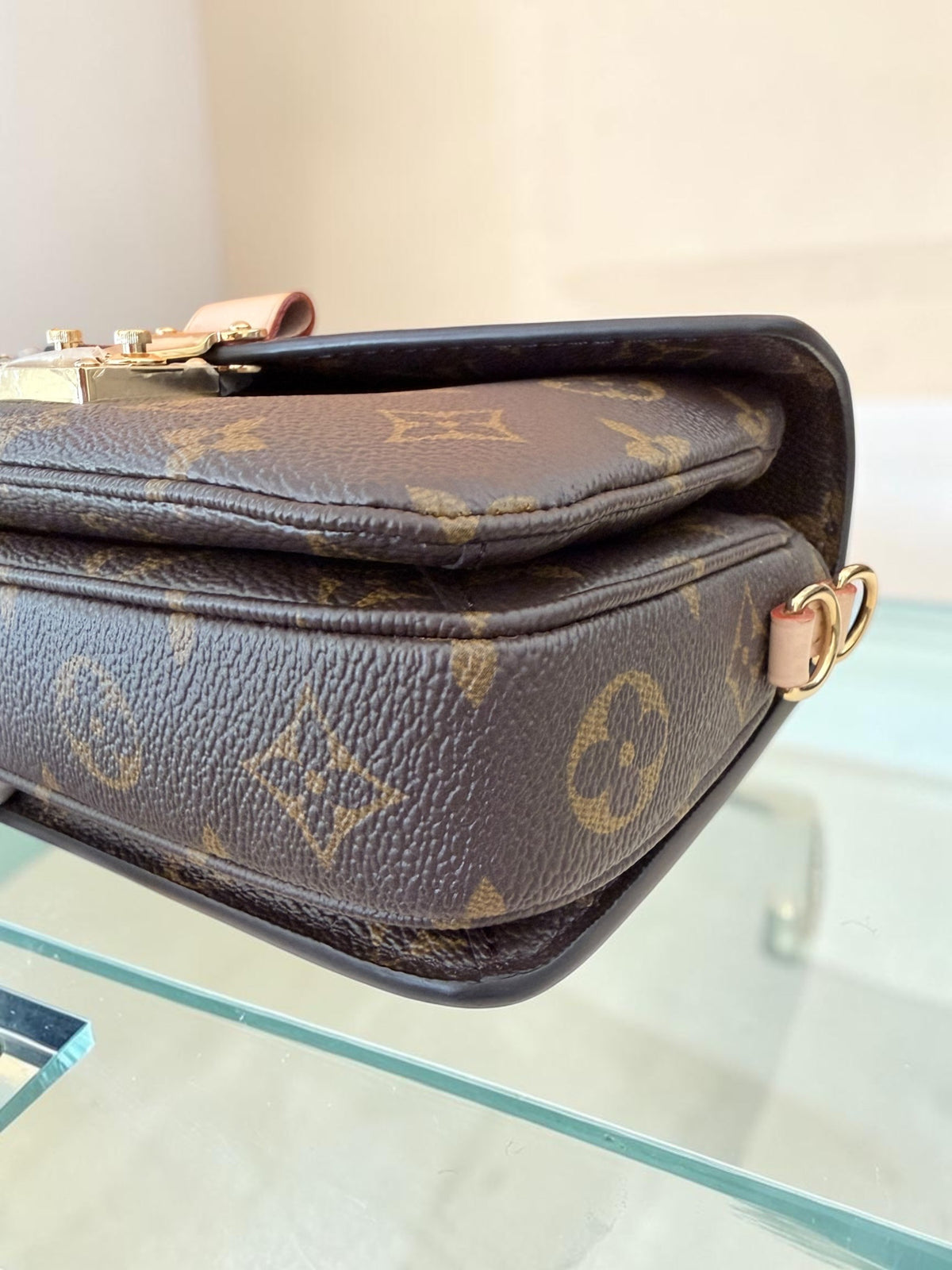 Louis Vuitton Monogram East West Métis