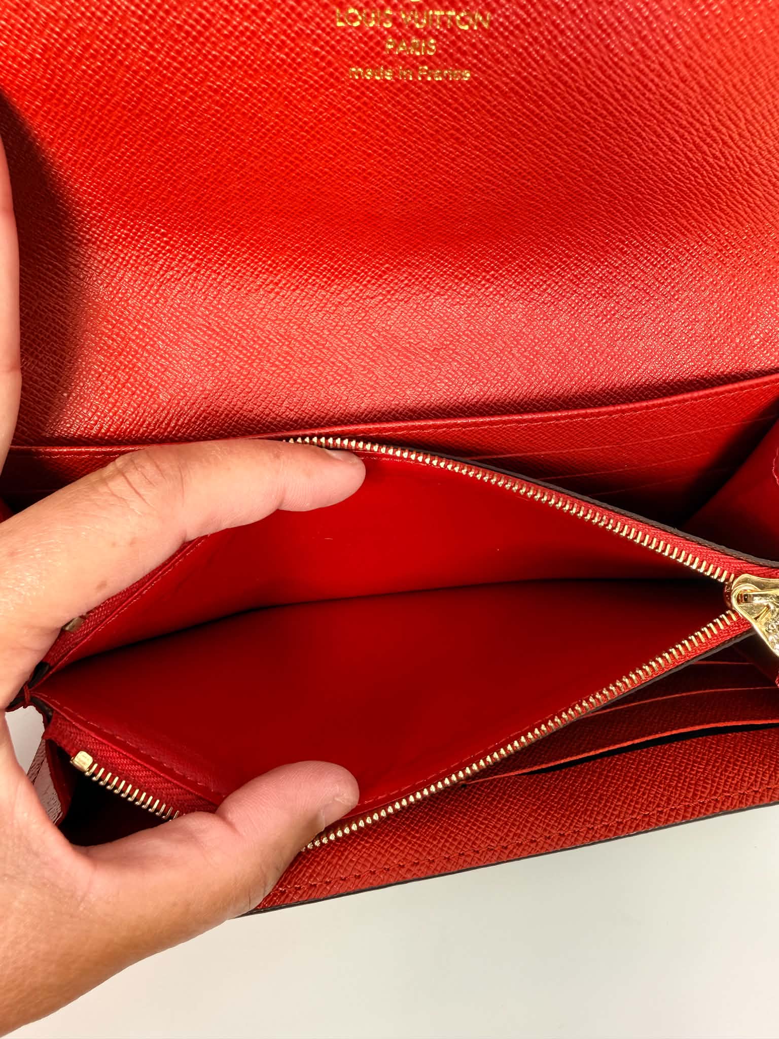 Louis Vuitton Monogram Sarah Retiro Wallet Cherry