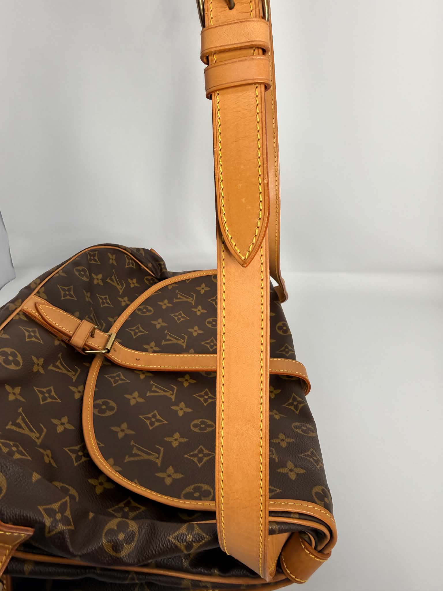 Louis Vuitton Saumar 30 in Monogram