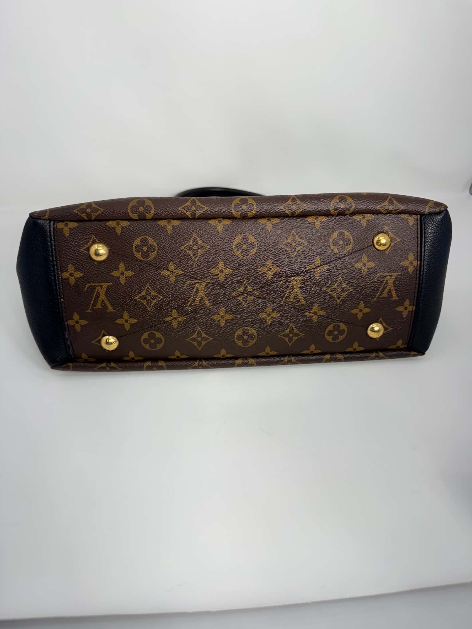 Louis Vuitton Pallas Noir MM