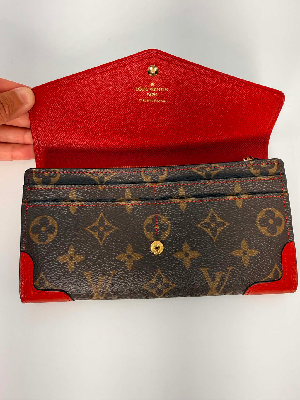 Louis Vuitton Monogram Sarah Retiro Wallet Cherry