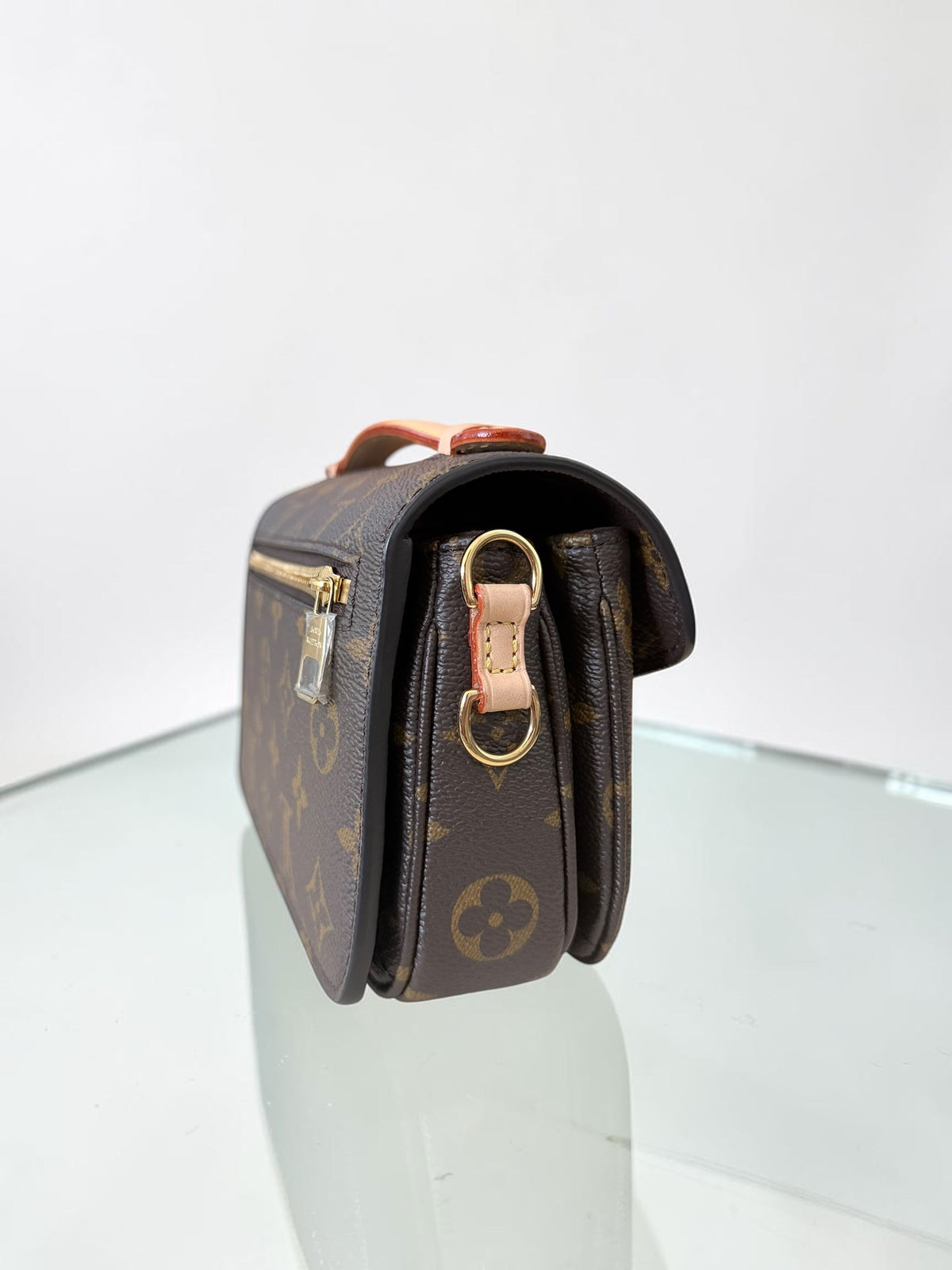 Louis Vuitton Monogram East West Métis