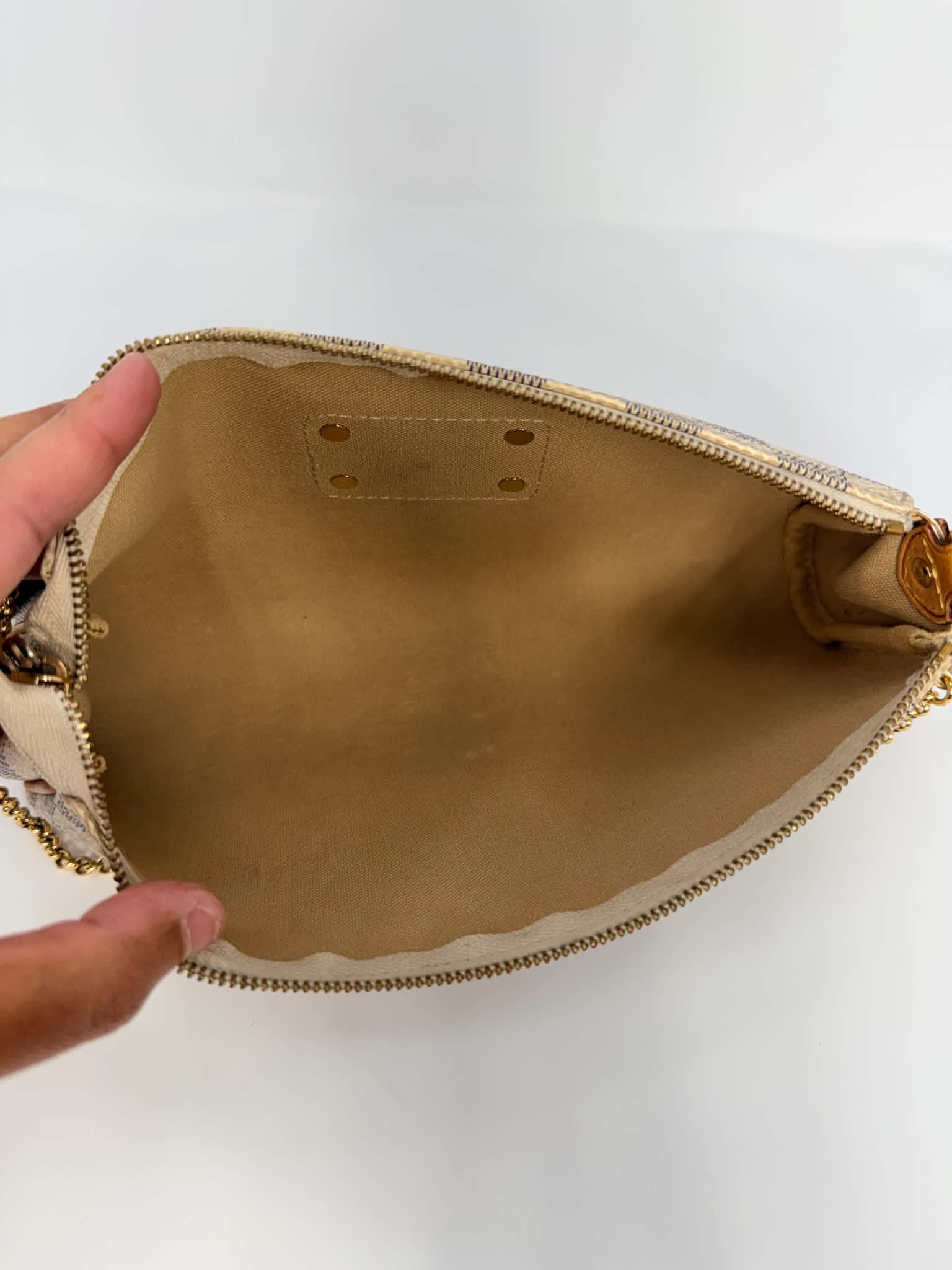 Louis Vuitton Damier Azur Eva Clutch