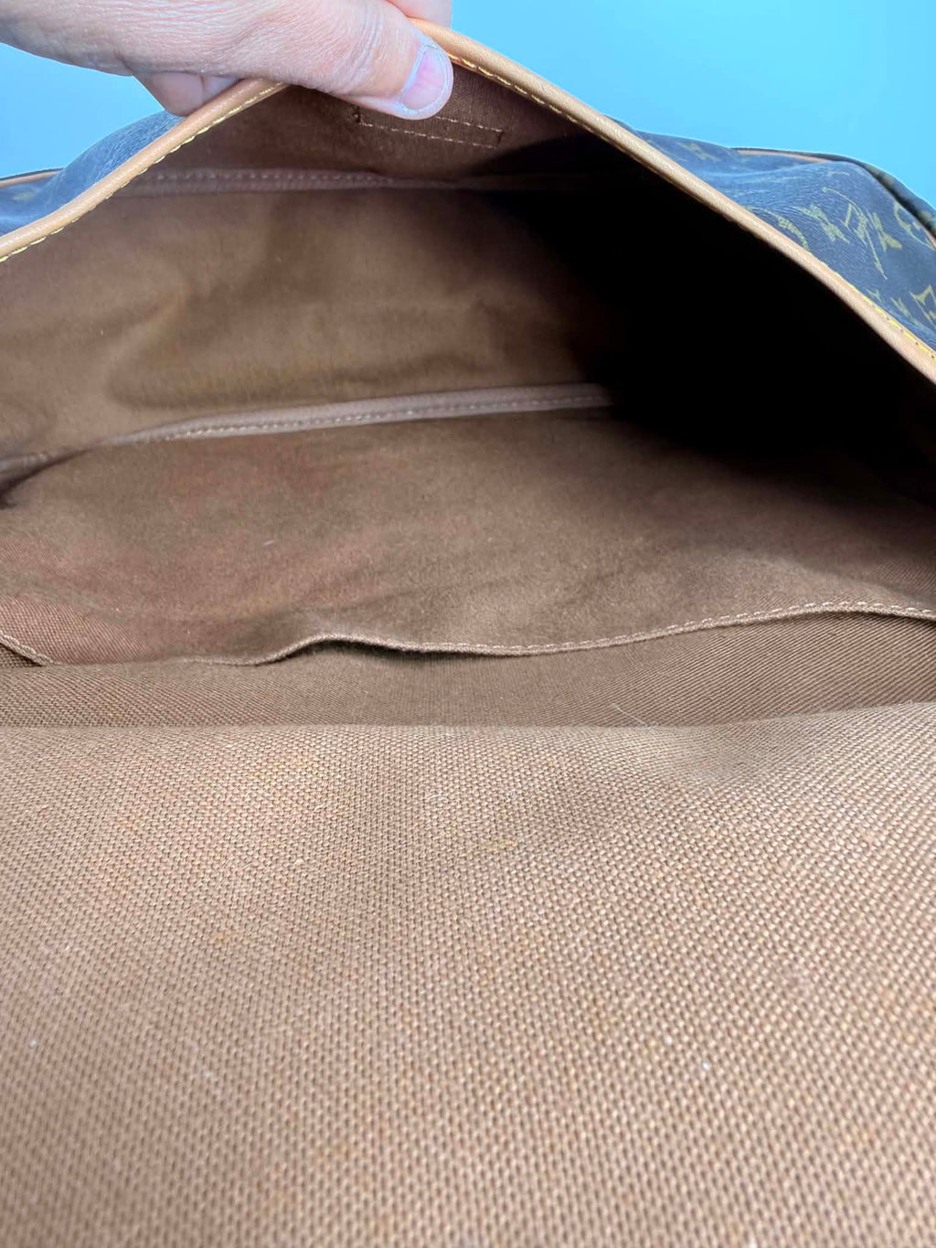 Louis Vuitton Saumar 30 in Monogram