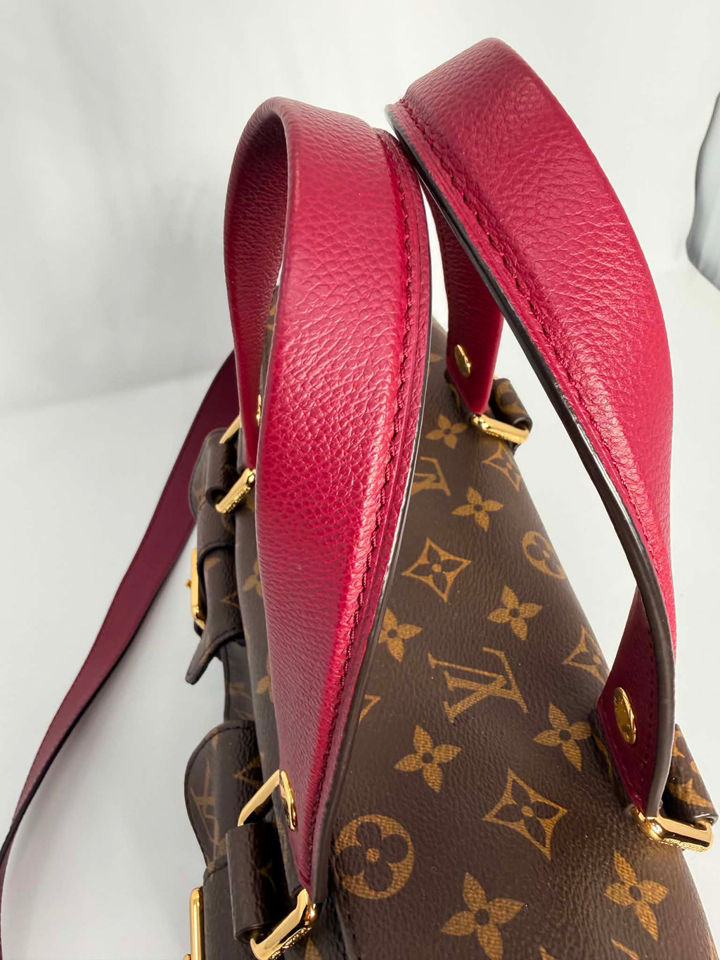 Louis Vuitton Monogram Manhattan NM Raisin