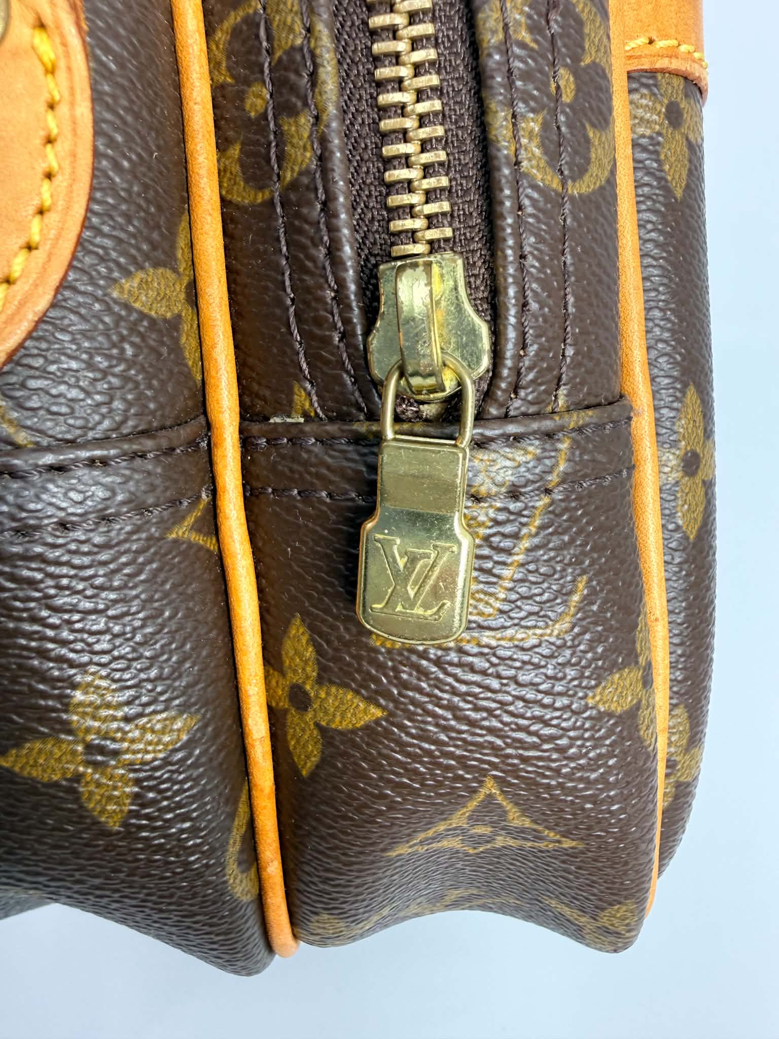 Louis Vuitton Reporter MM in Monogram
