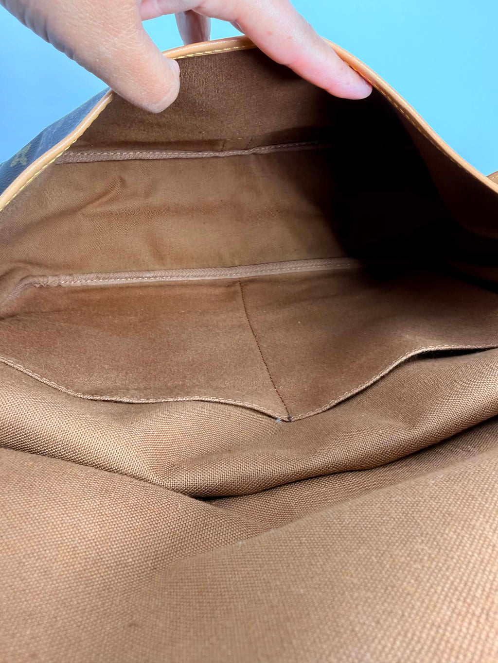 Louis Vuitton Saumar 30 in Monogram