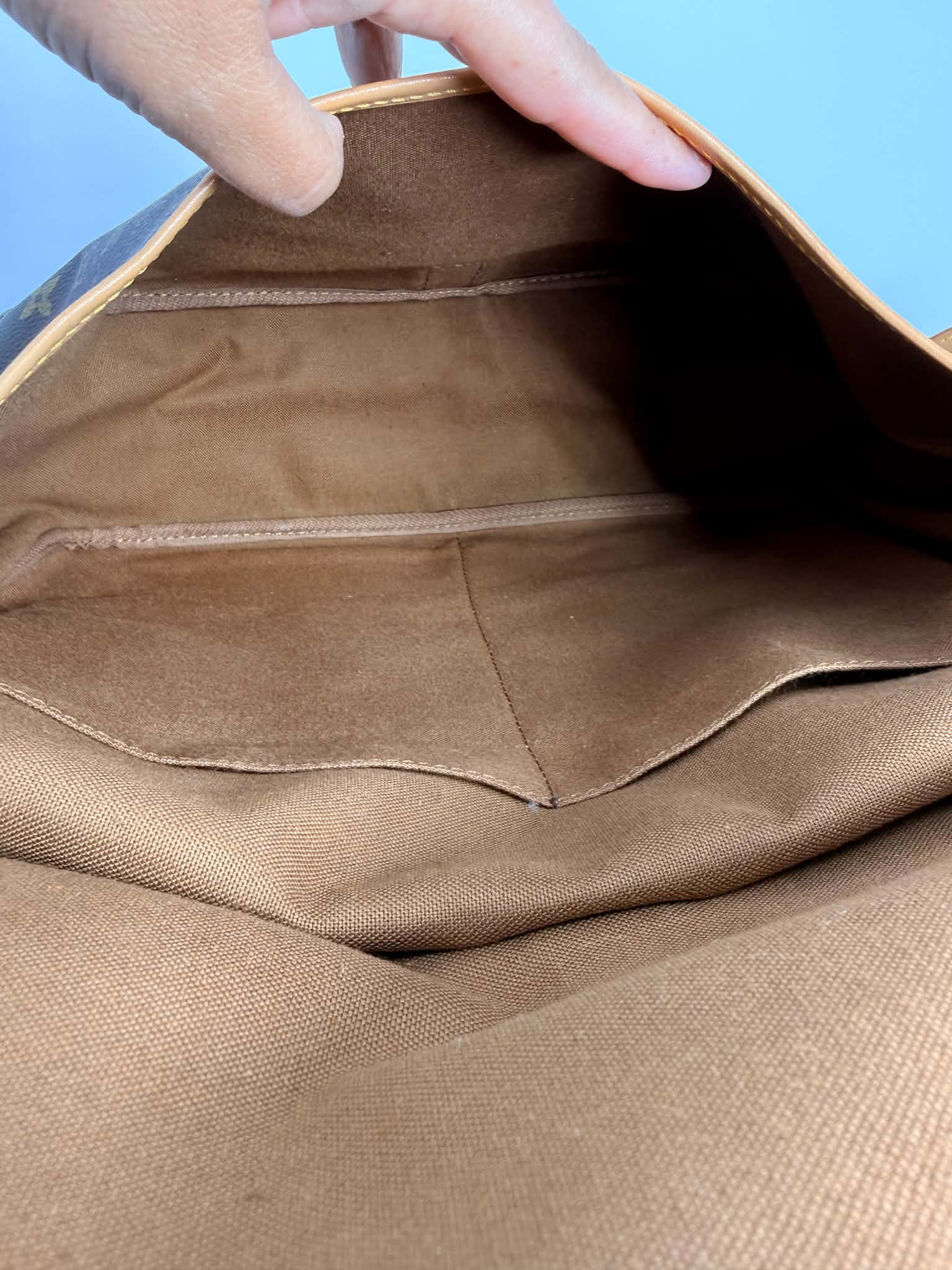 Louis Vuitton Saumar 30 in Monogram
