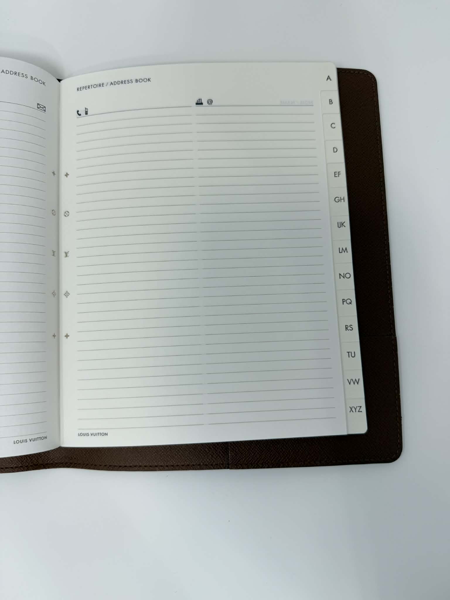 Louis Vuitton  MonogramDesk Agenda Cover MM