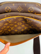 Louis Vuitton Reporter MM in Monogram