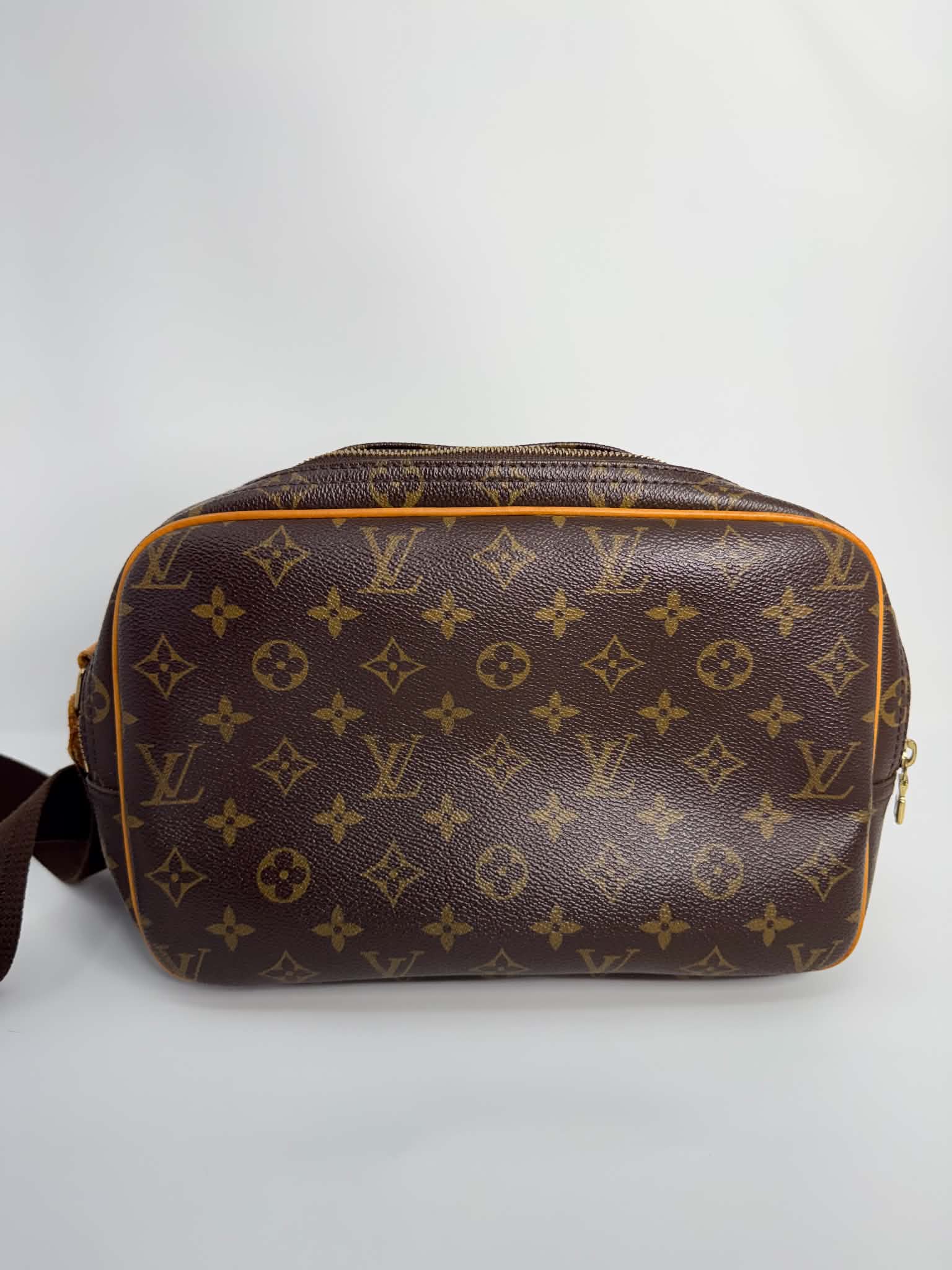Louis Vuitton Reporter MM in Monogram