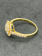 Round Cluster Diamond and 18K Yellow Gold Ring