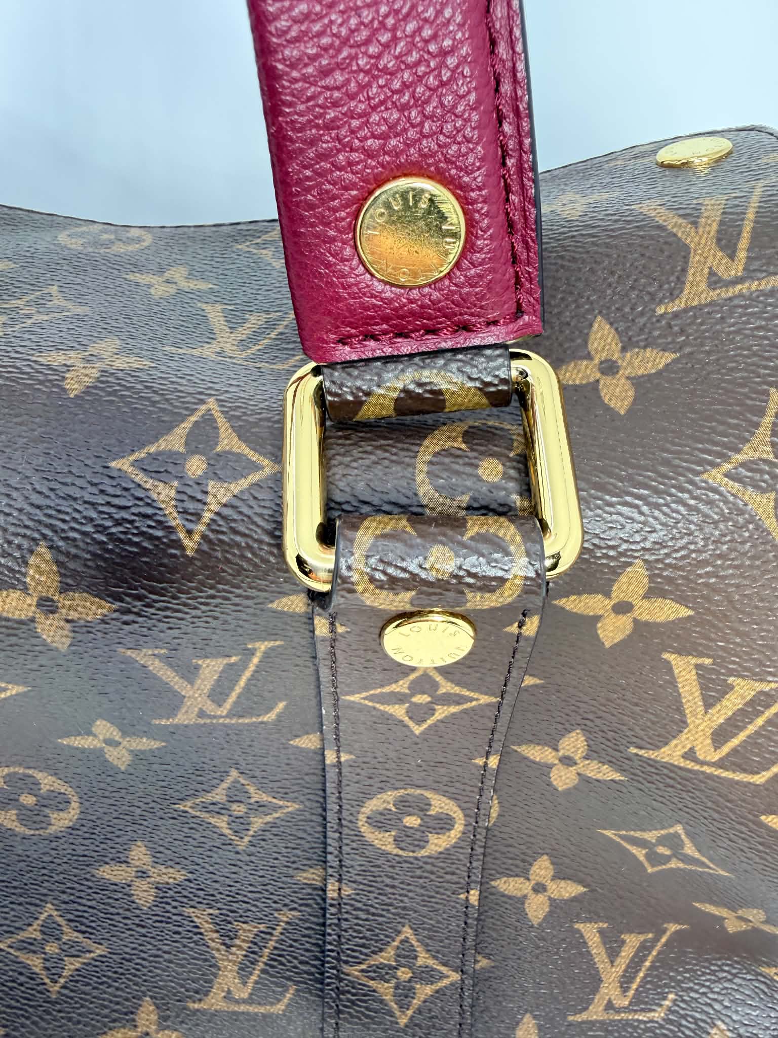 Louis Vuitton Monogram Manhattan NM Raisin