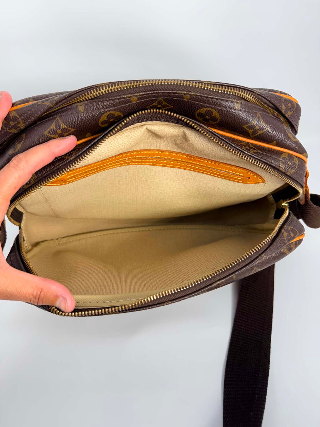 Louis Vuitton Reporter MM in Monogram