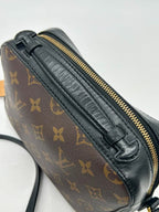 Louis Vuitton Monogram Saintonge Black