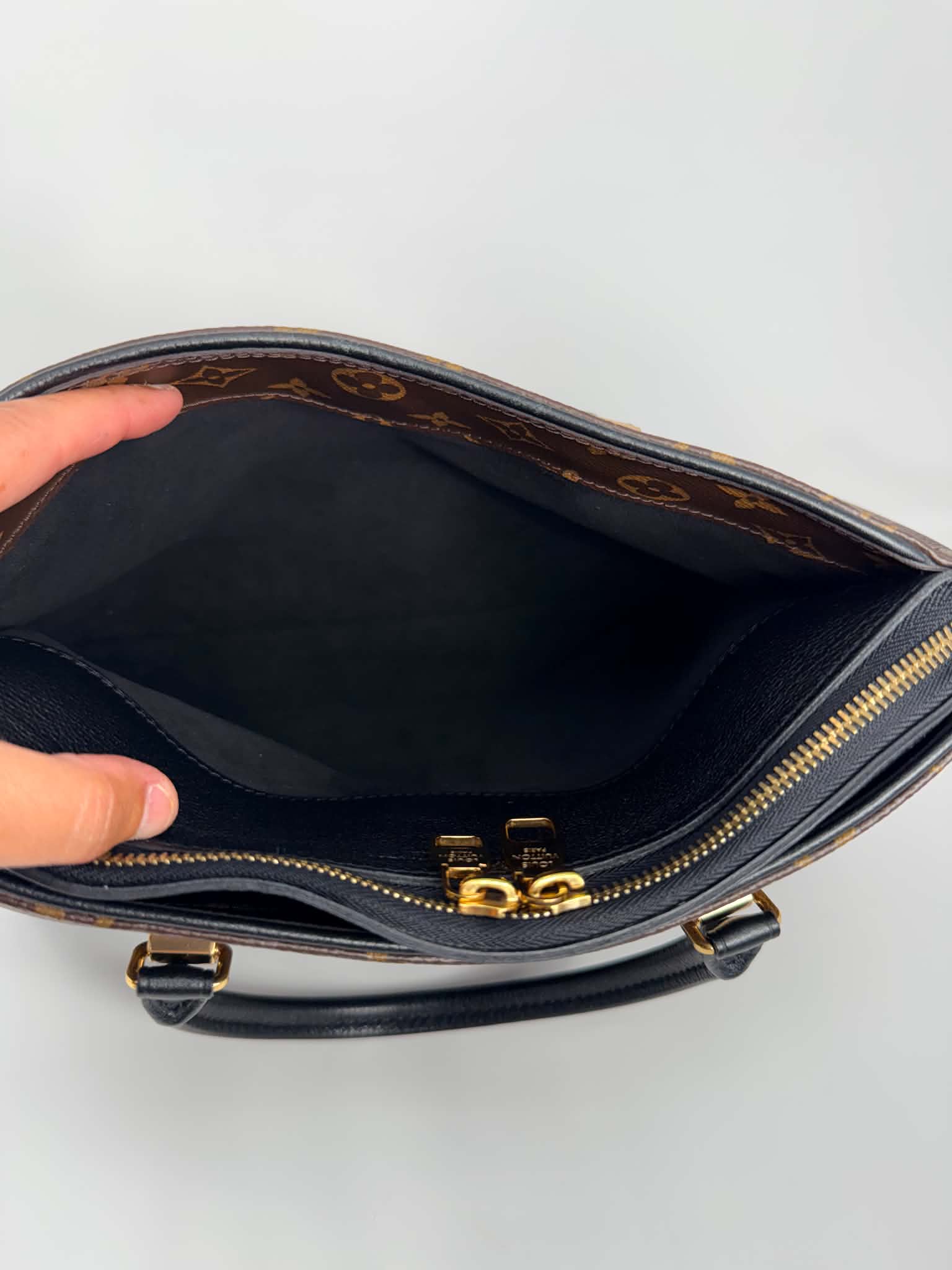 Louis Vuitton Pallas Noir MM