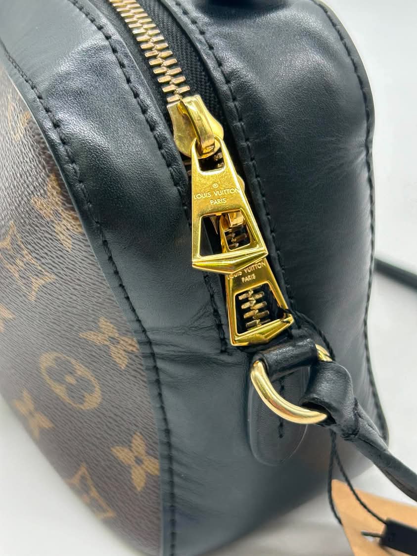 Louis Vuitton Monogram Saintonge Black