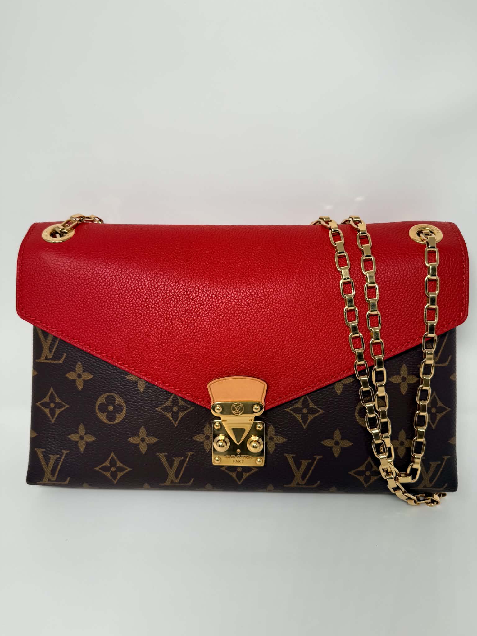 Louis Vuitton Pallas Chain Bag