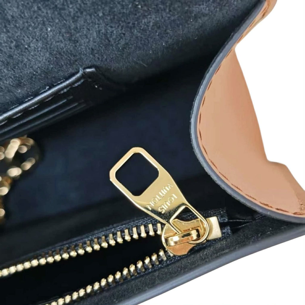 Louis Vuitton Reverse Monogram Dauphine WOC
