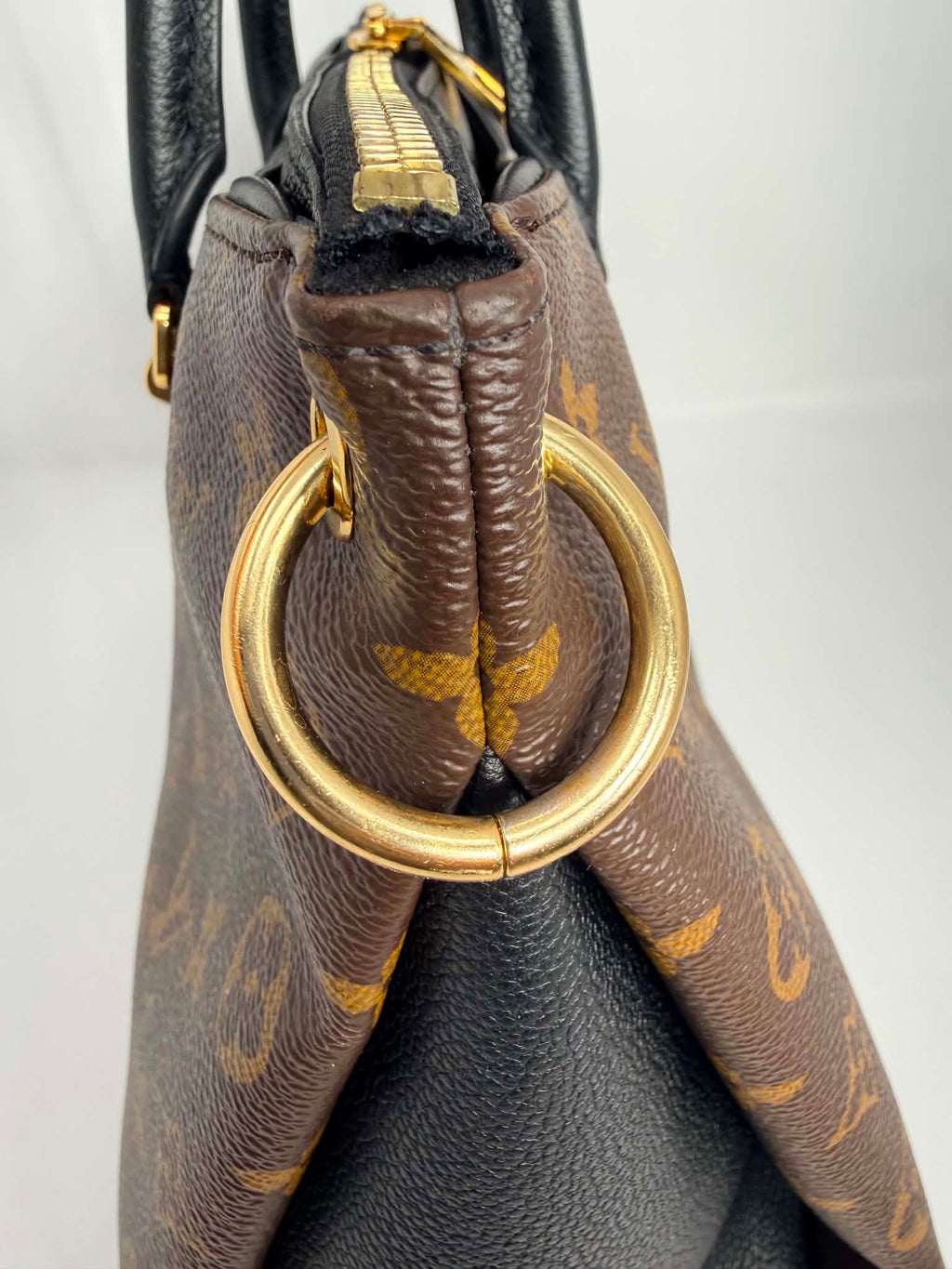 Louis Vuitton Pallas Noir MM