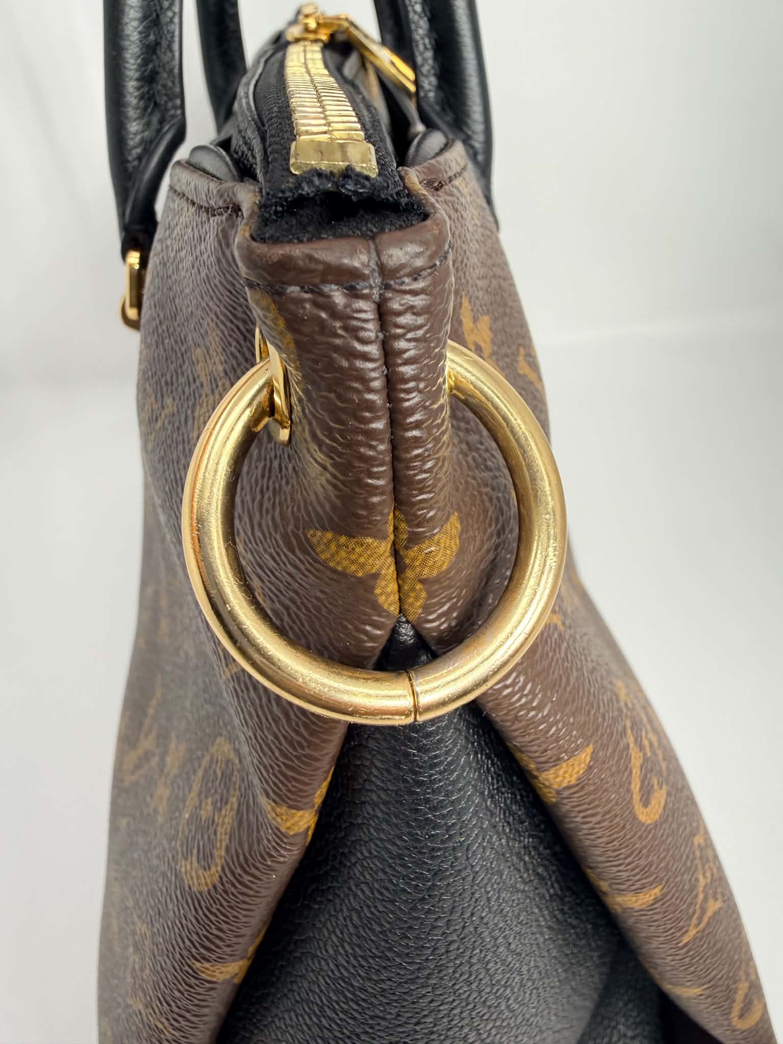 Louis Vuitton Pallas Noir MM