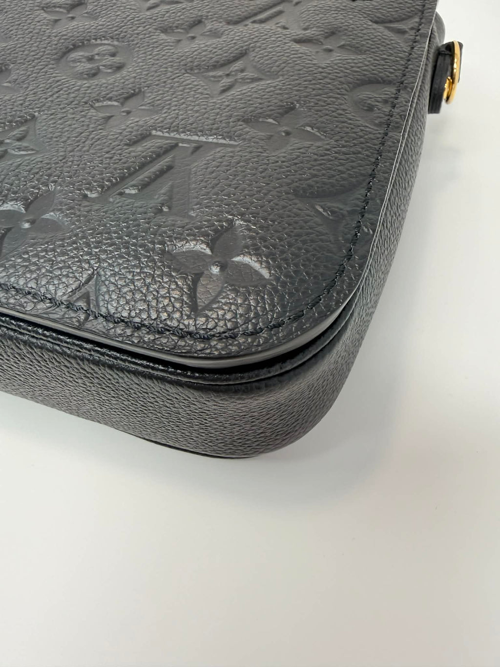 Louis Vuitton Metis Pochette Black Empriente Leather