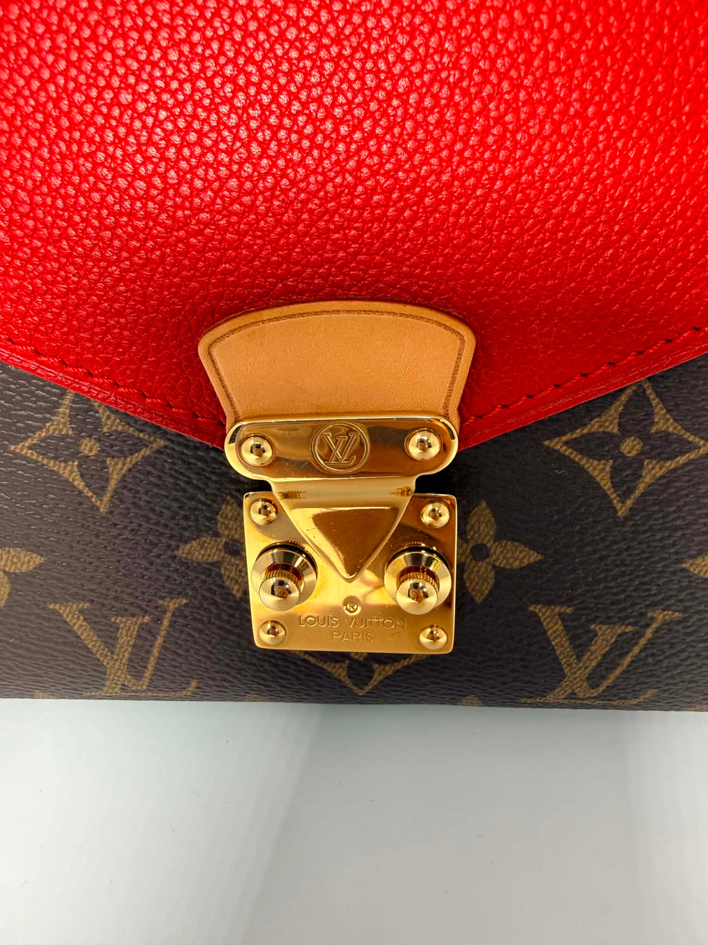 Louis Vuitton Pallas Chain Bag