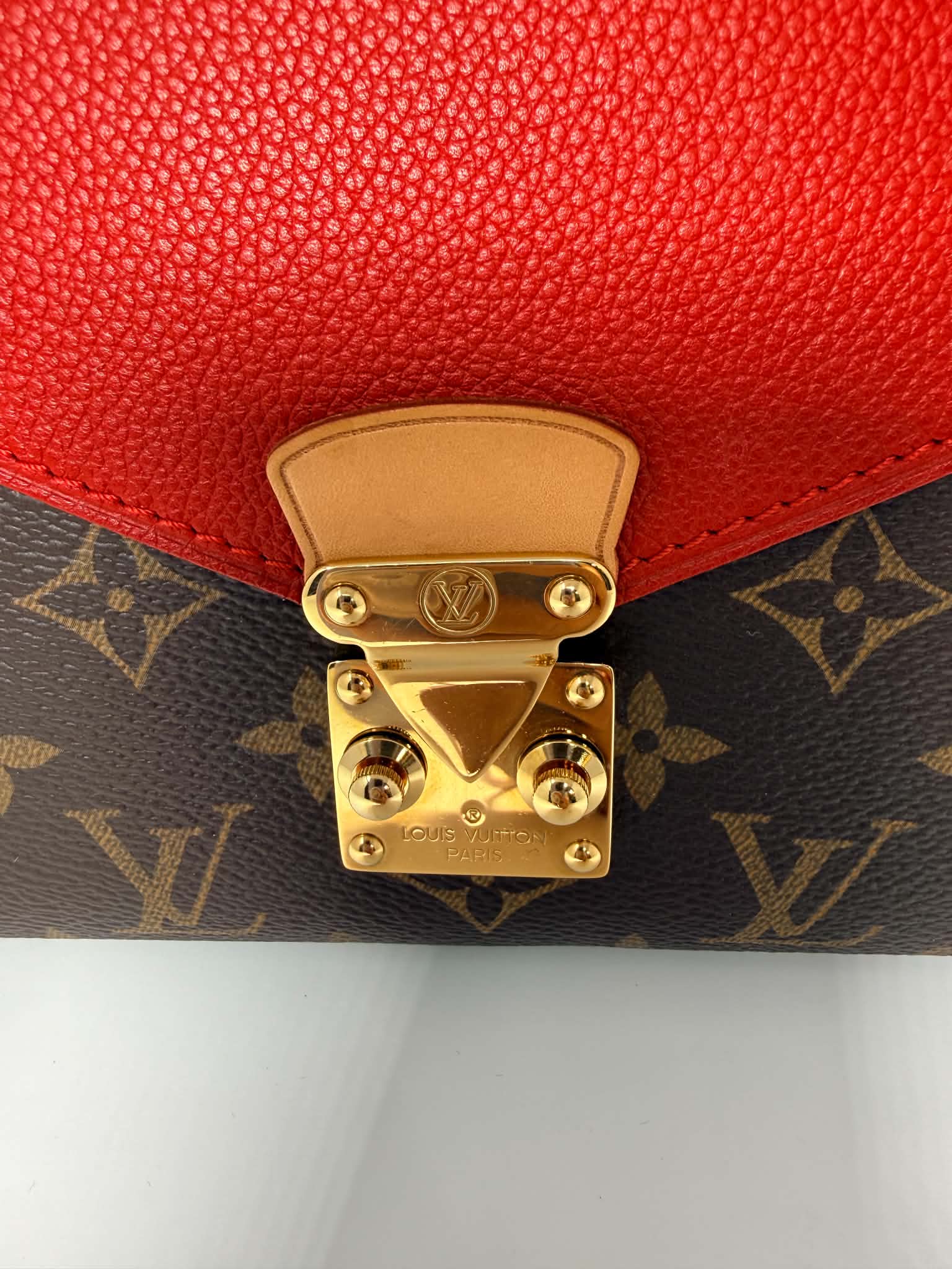 Louis Vuitton Pallas Chain Bag