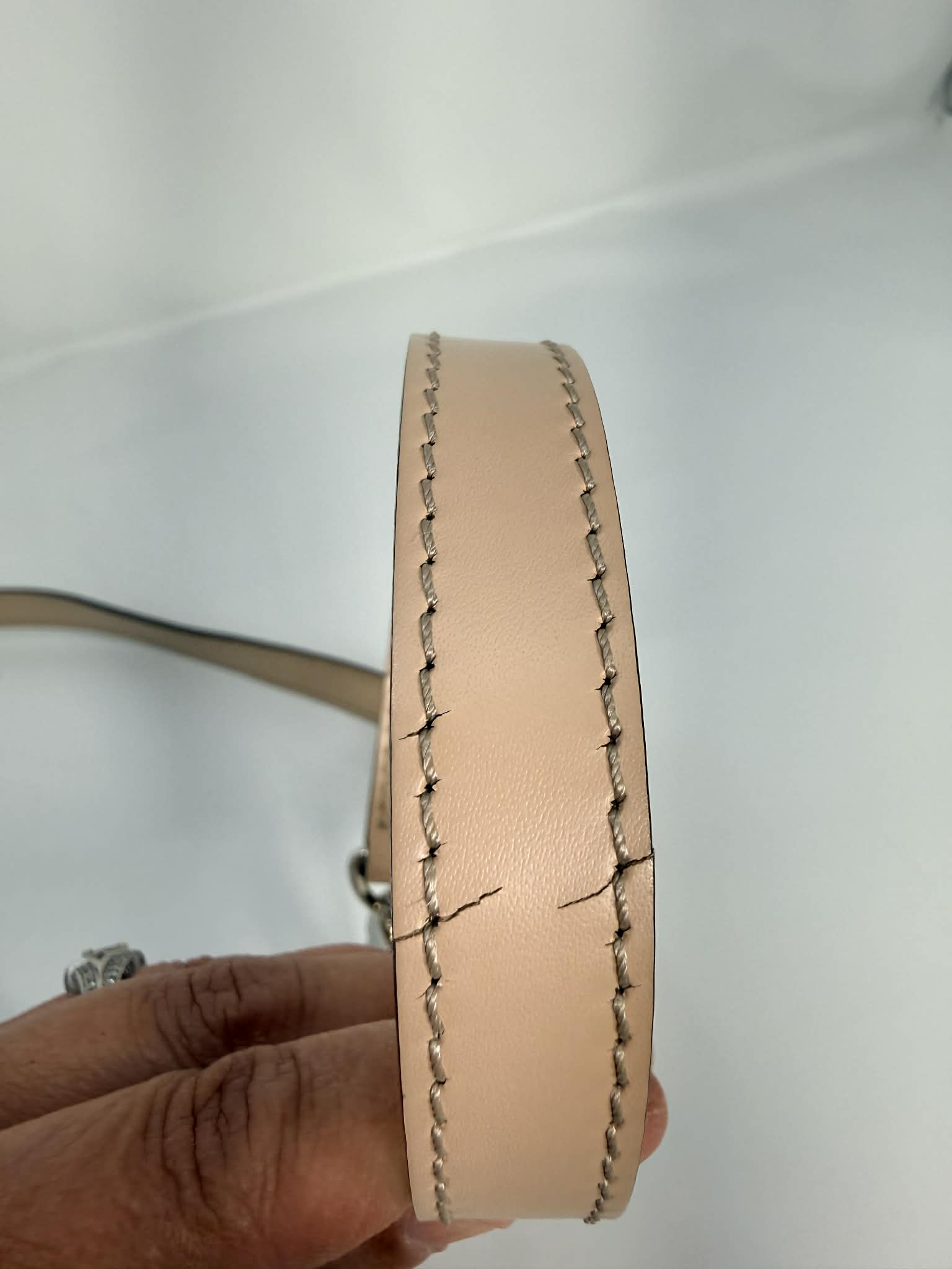 Louis Vuitton Alma MM Epi Tan
