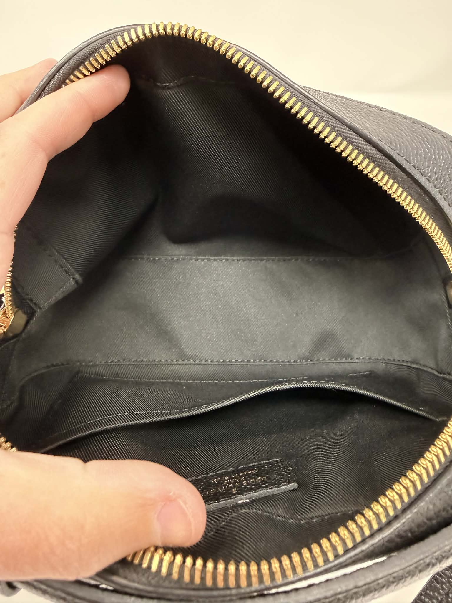 Louis Vuitton Saintonge Black Empreinte Leather