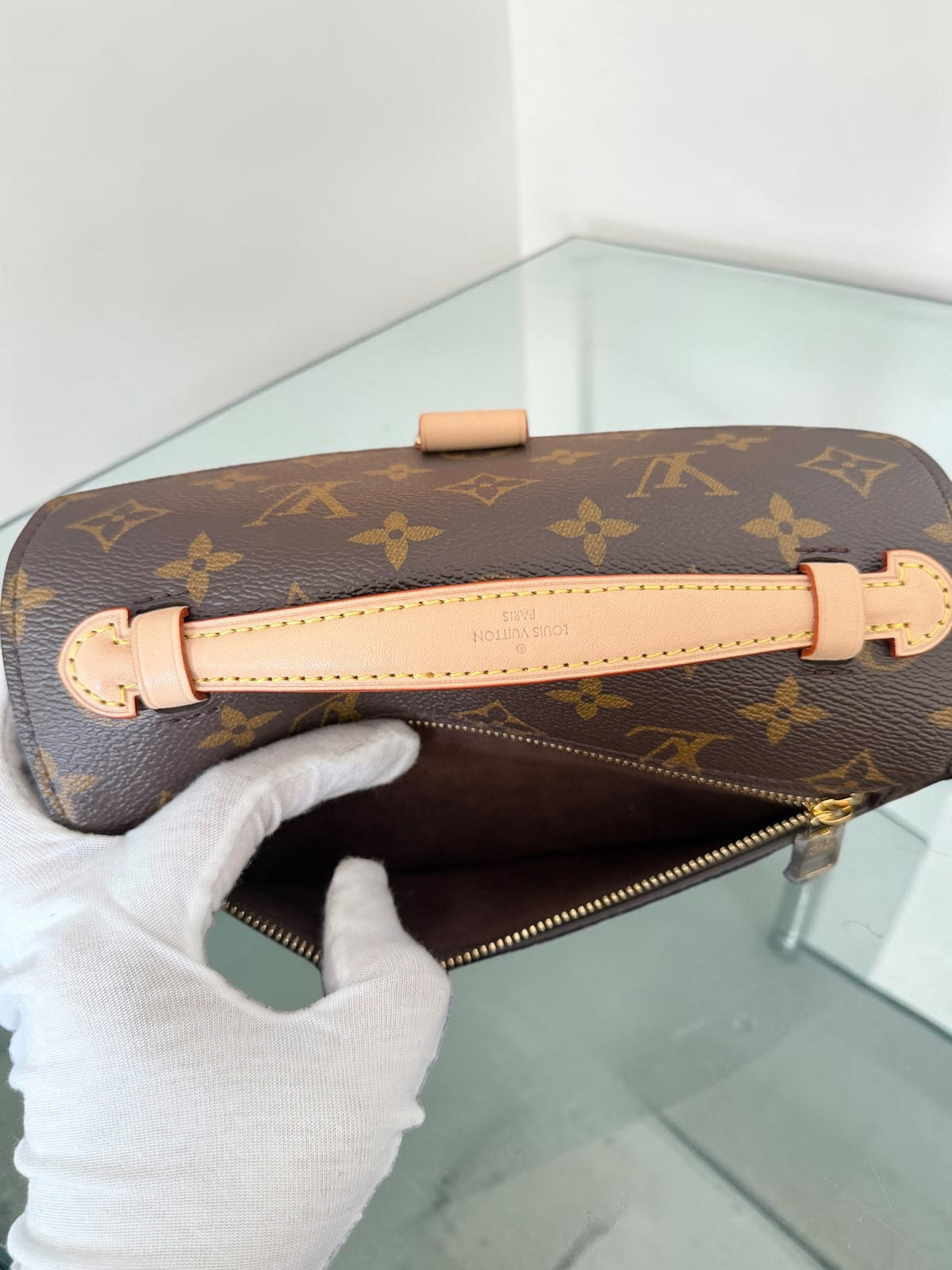 Louis Vuitton Monogram East West Métis