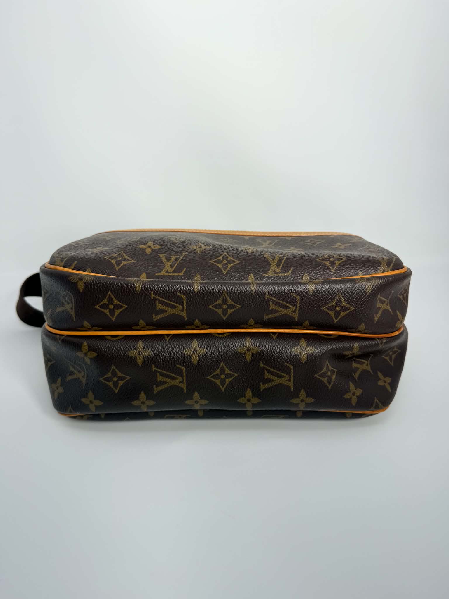 Louis Vuitton Reporter MM in Monogram