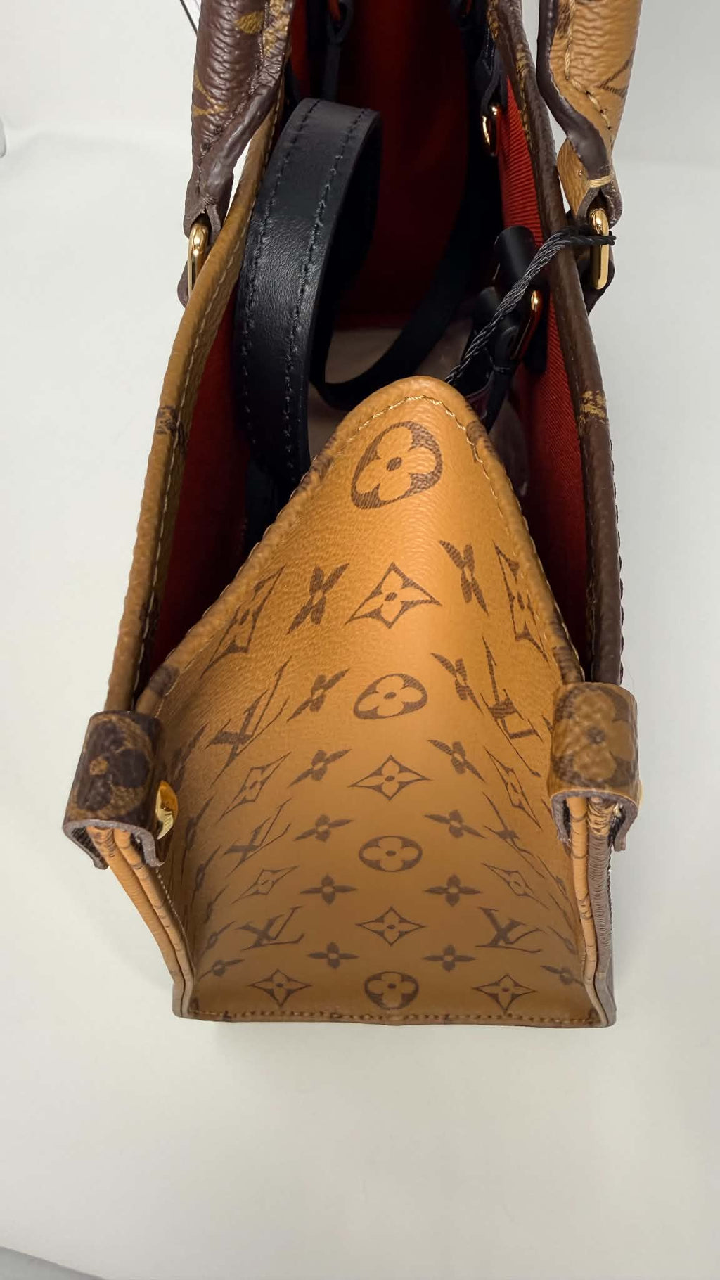 Louis Vuitton On The Go MM Reverse Monogram