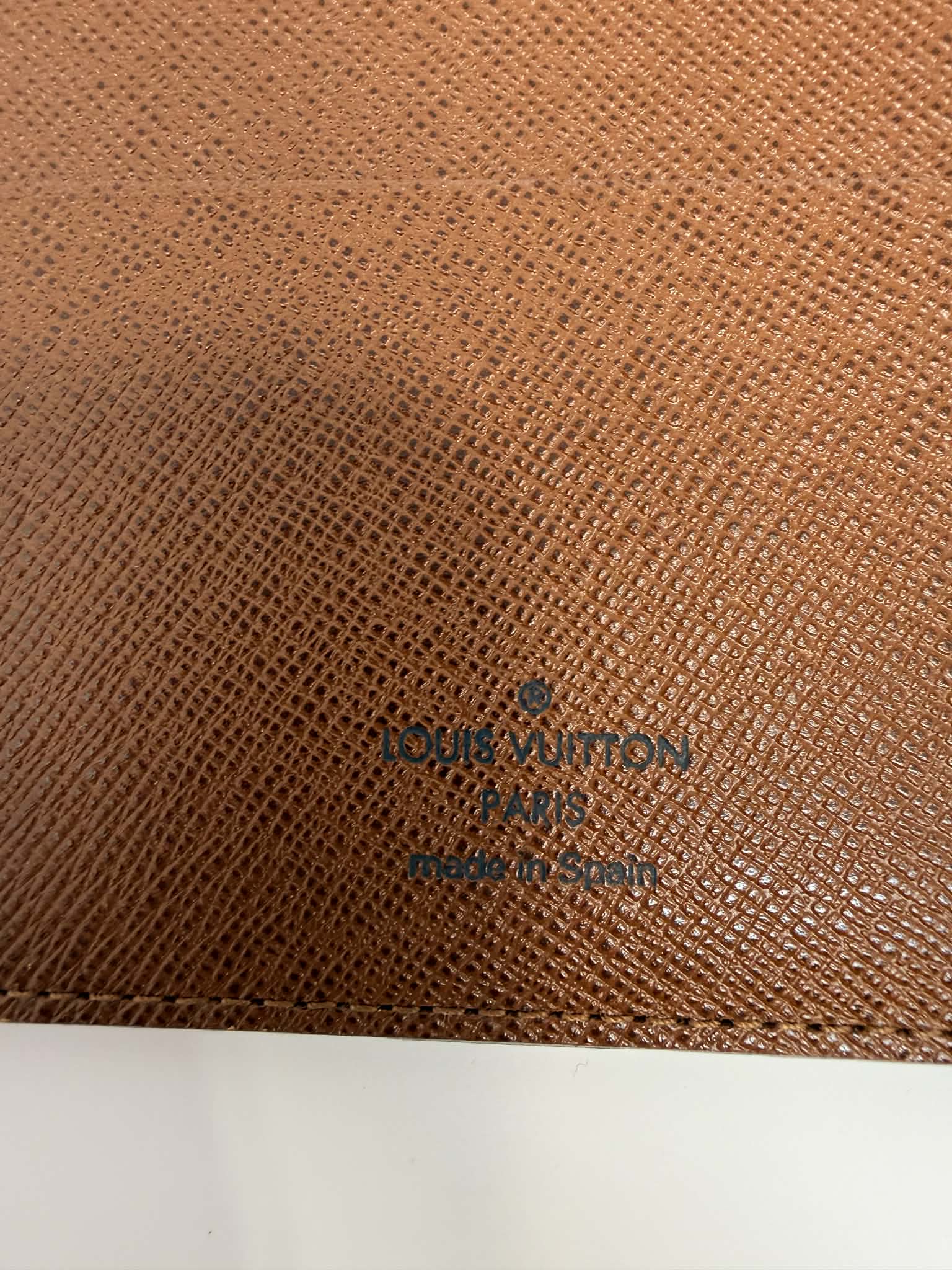 Louis Vuitton  MonogramDesk Agenda Cover MM