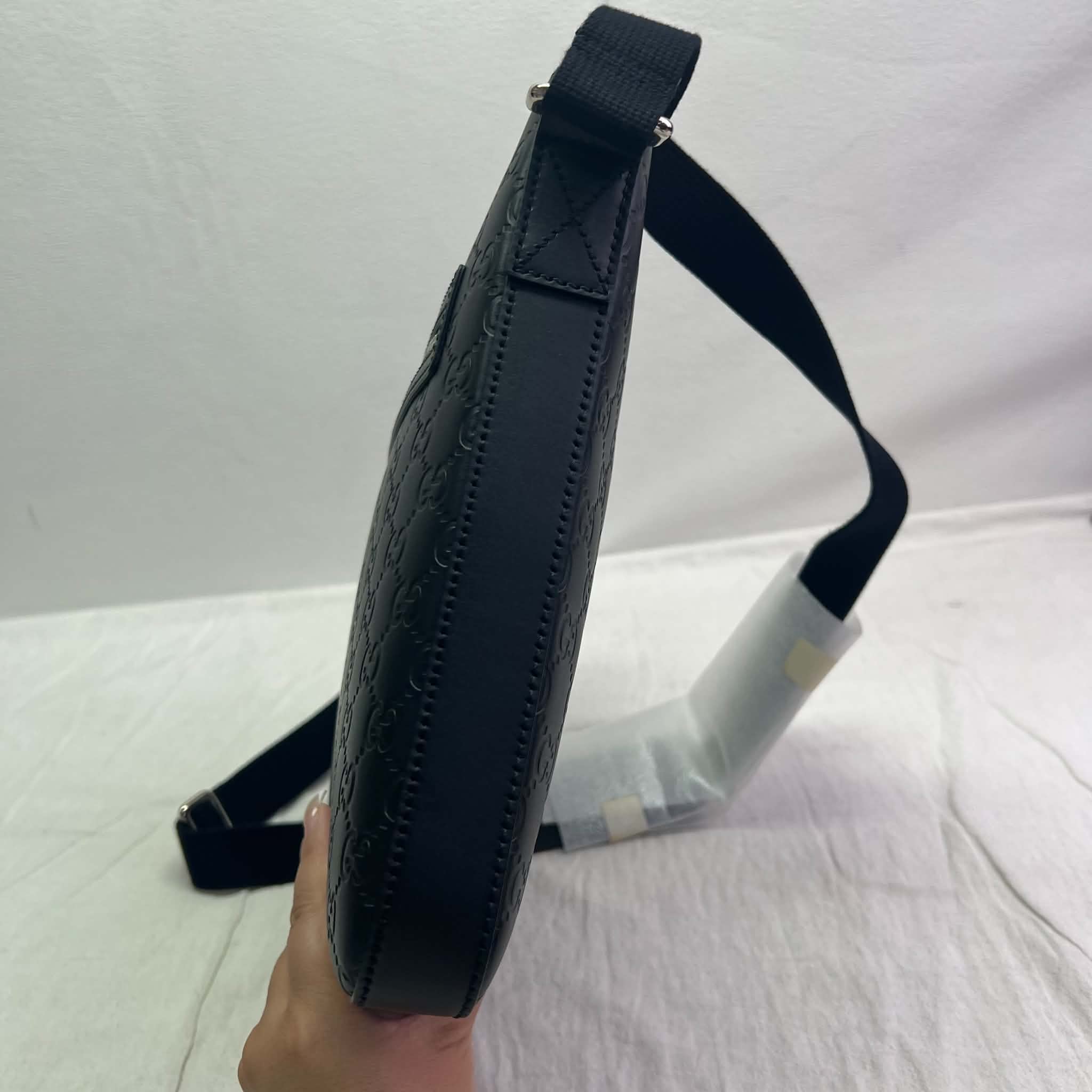 Gucci Guccissima Signature Medium Flat Messenger Bag Black