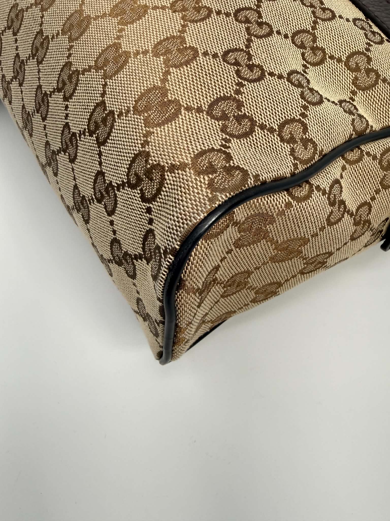 Gucci Messenger Bag