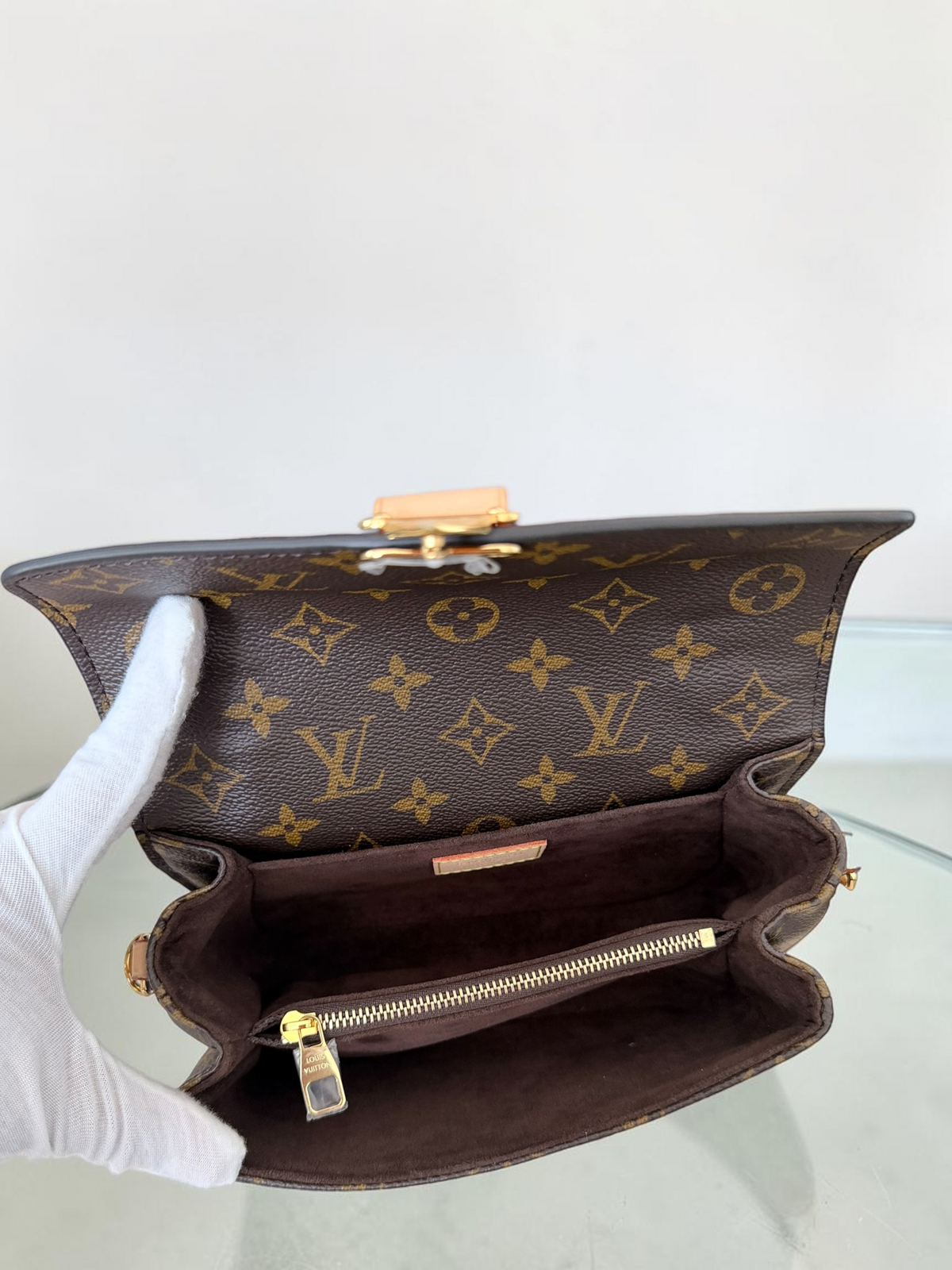 Louis Vuitton Monogram East West Métis