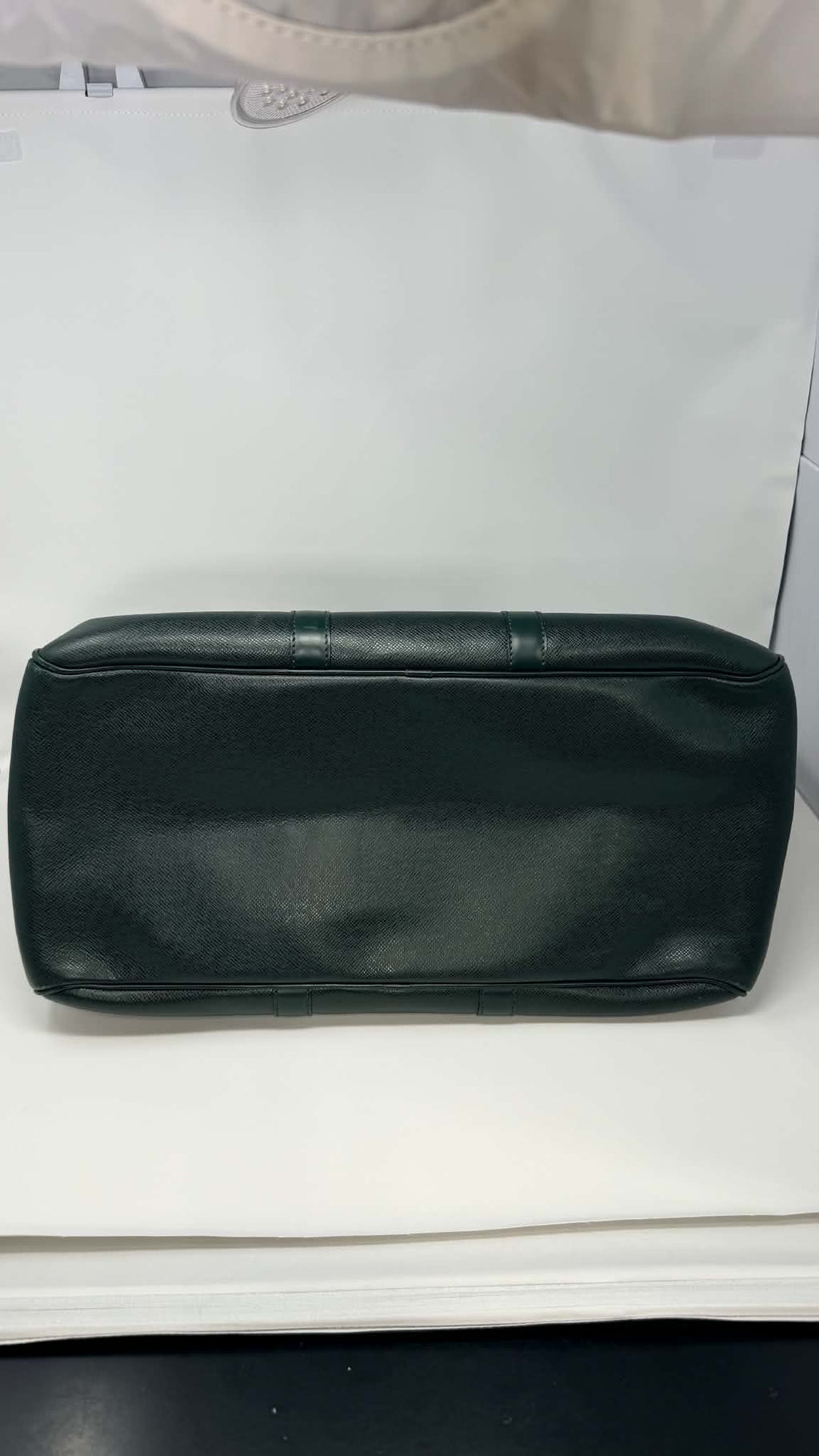 Louis Vuitton Vintage Kendall Taiga Leather Travel Bag