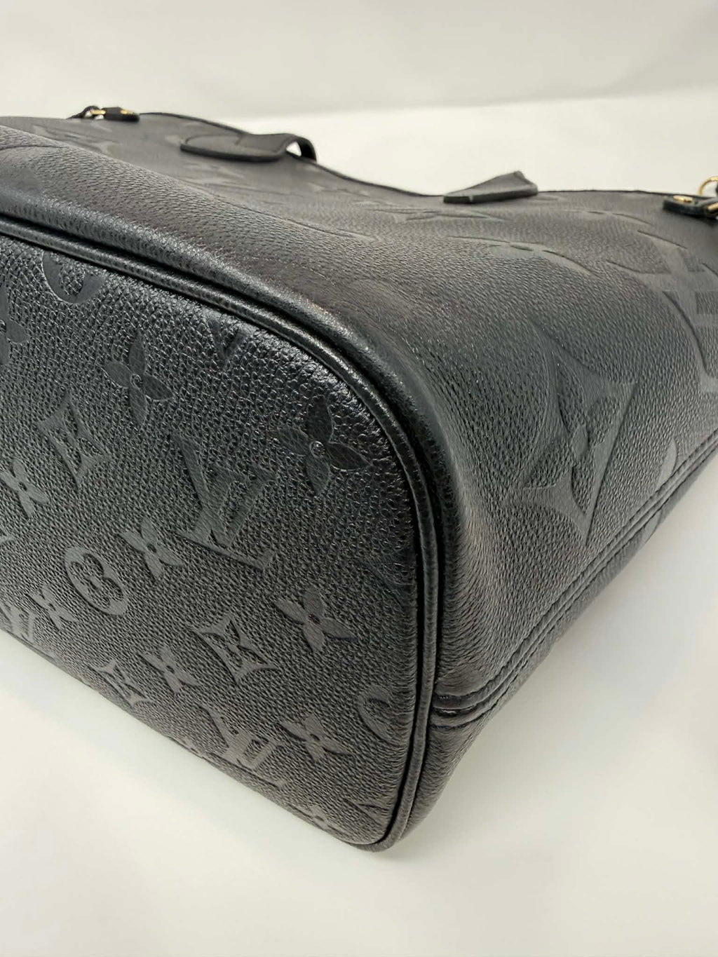 Louis Vuitton Neverfull MM Empreinte Leather Black with Pouch