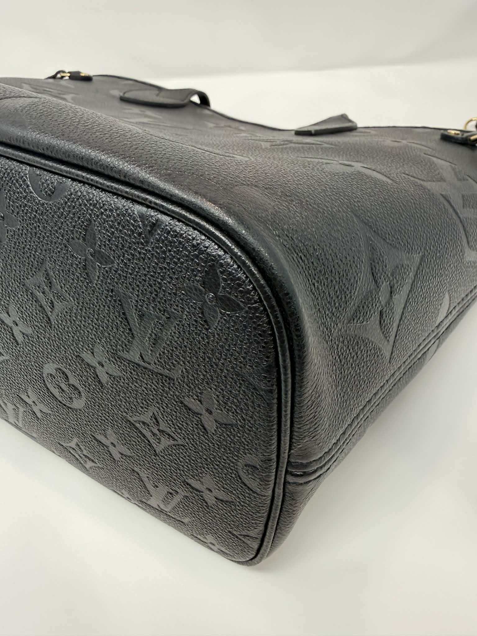 Louis Vuitton Neverfull MM Empreinte Leather Black with Pouch