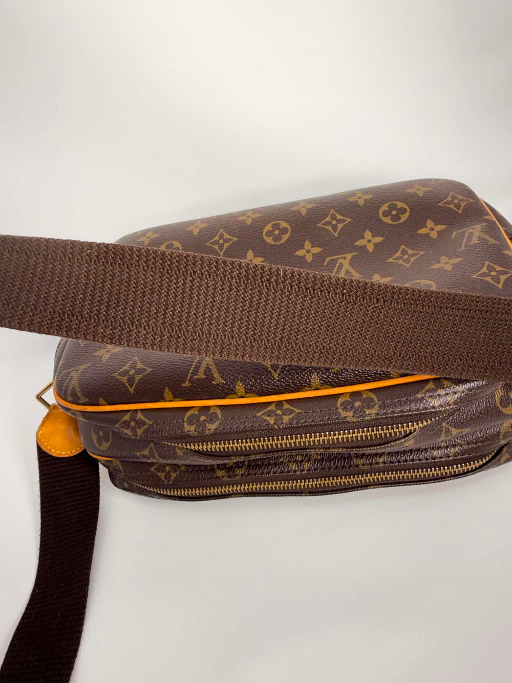 Louis Vuitton Reporter MM in Monogram